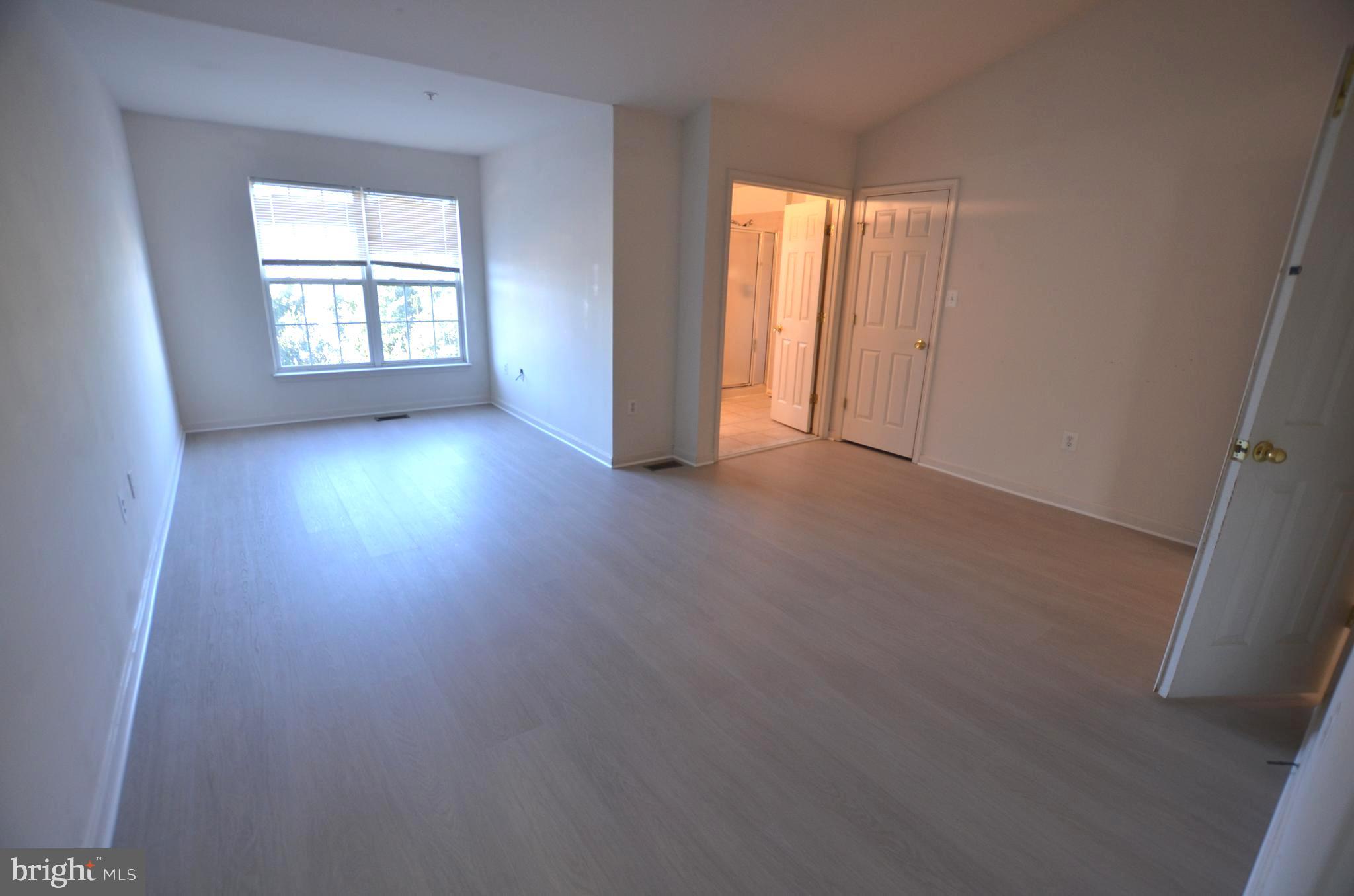 NORTH CROSSING - Residential Lease