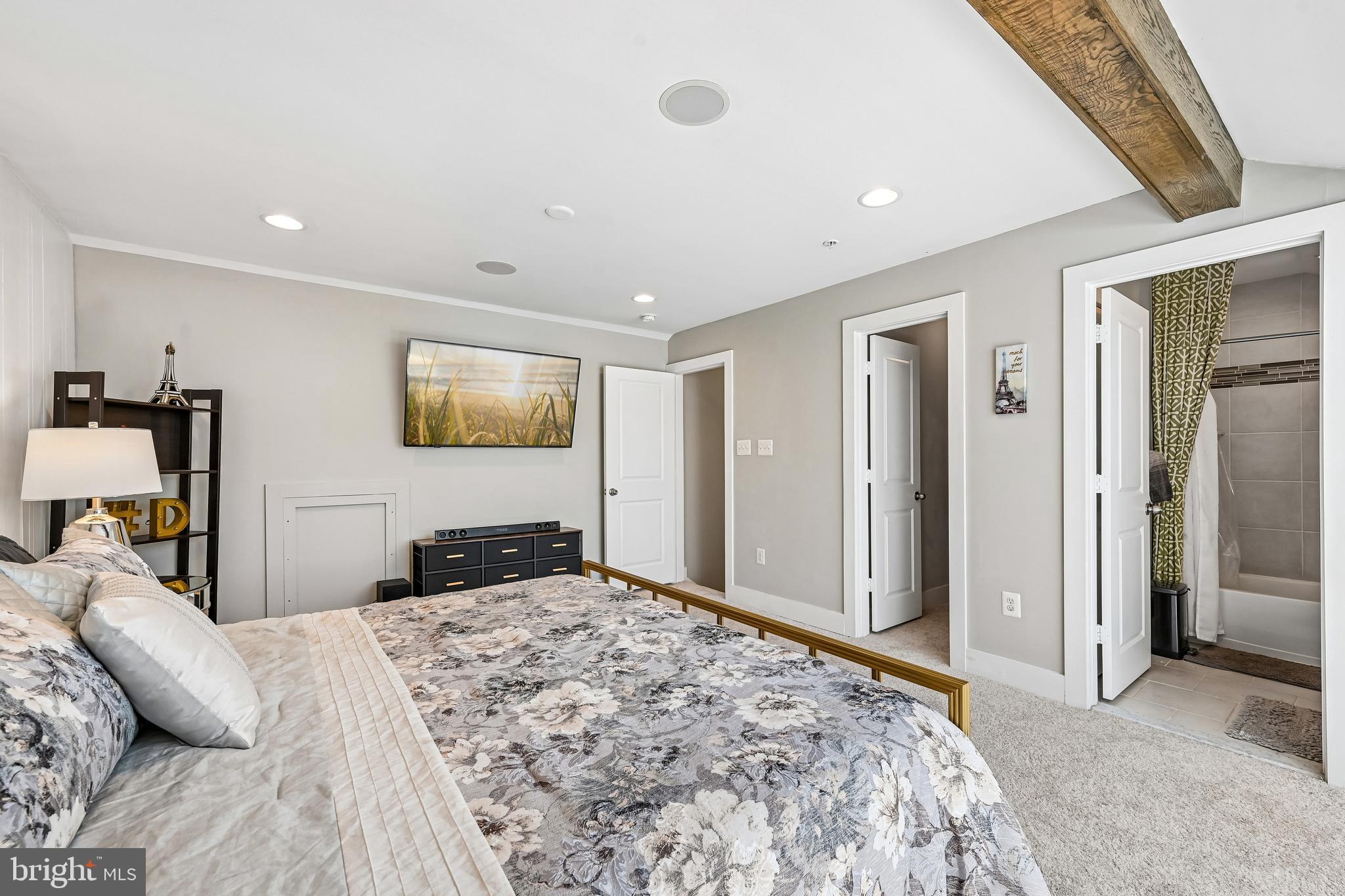 POINTE AT ARUNDEL PRESERVES - Residential