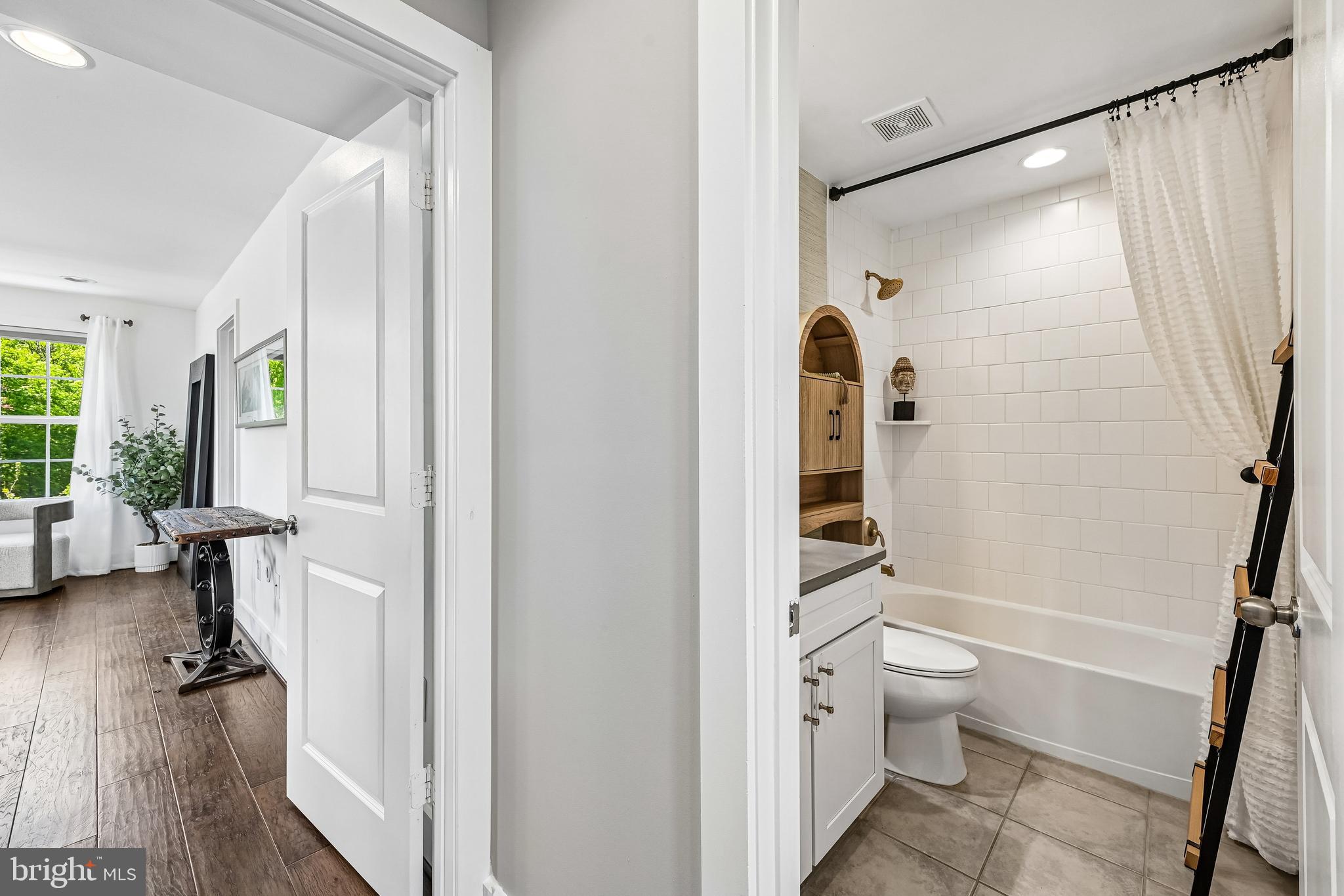 POINTE AT ARUNDEL PRESERVES - Residential