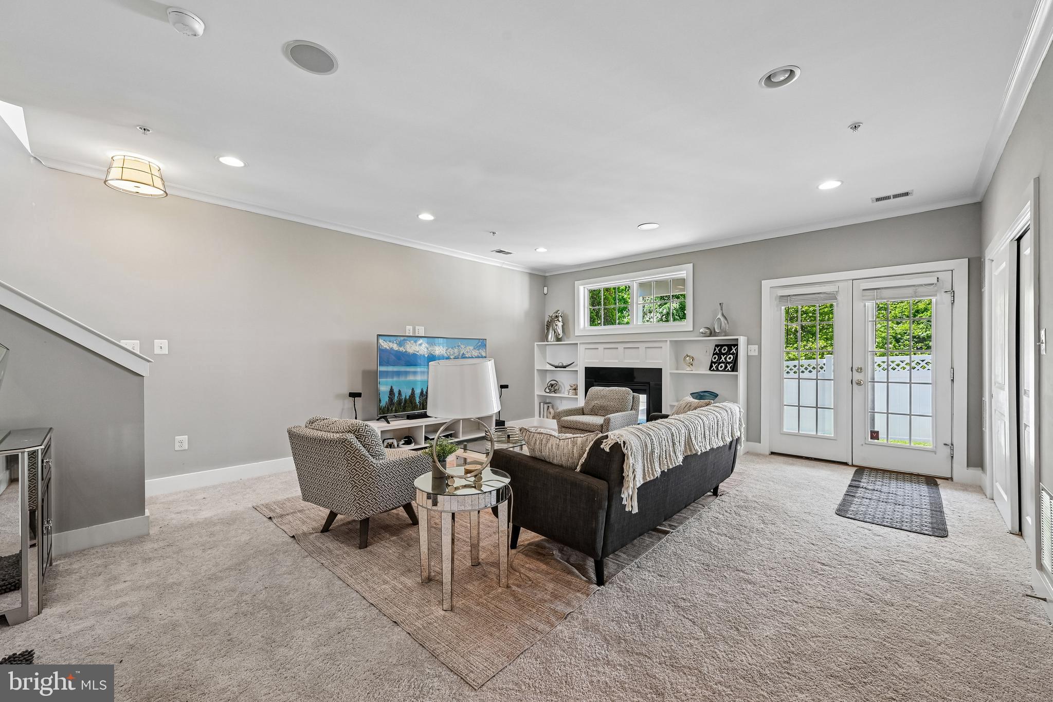 POINTE AT ARUNDEL PRESERVES - Residential