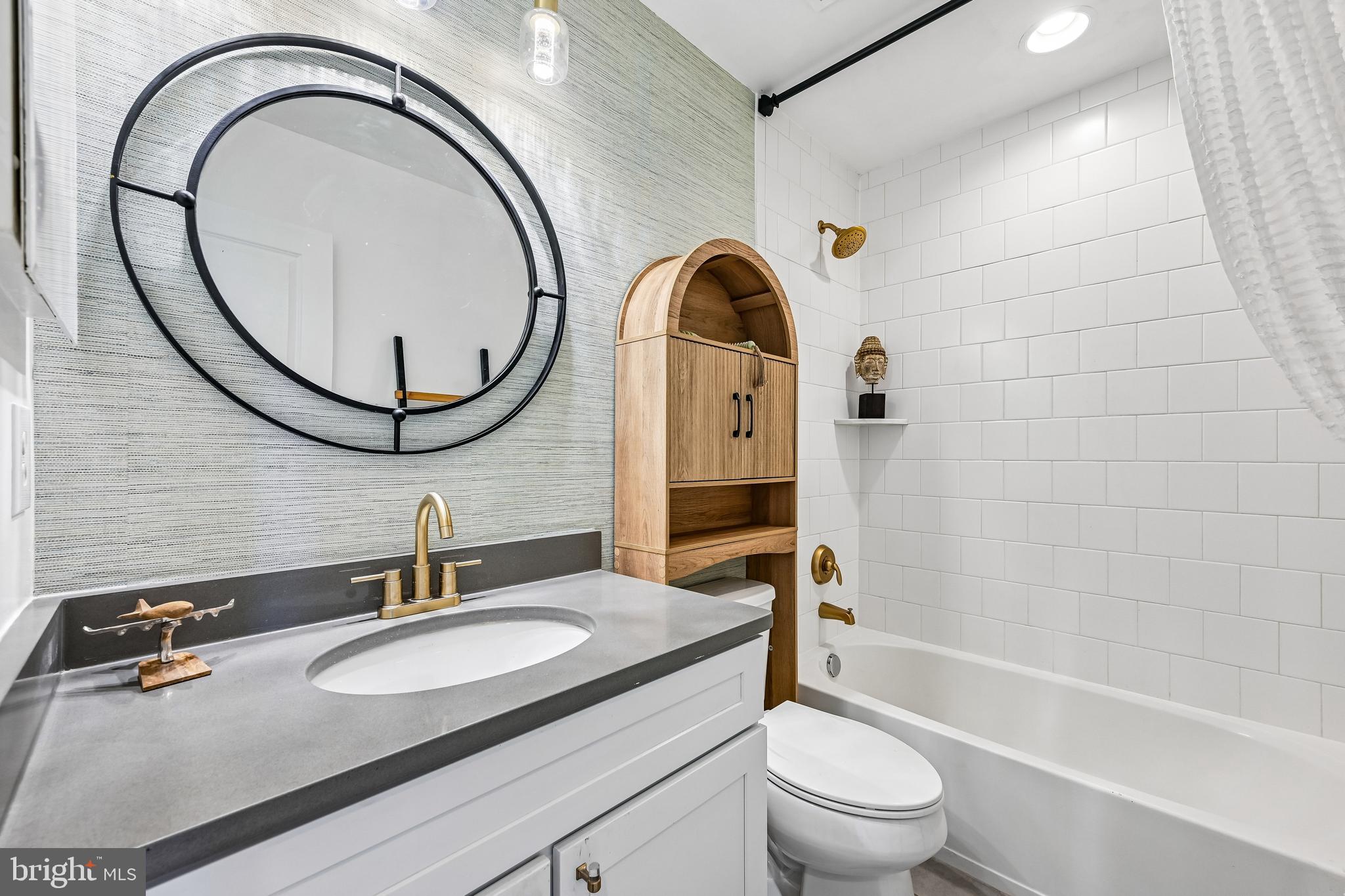 POINTE AT ARUNDEL PRESERVES - Residential