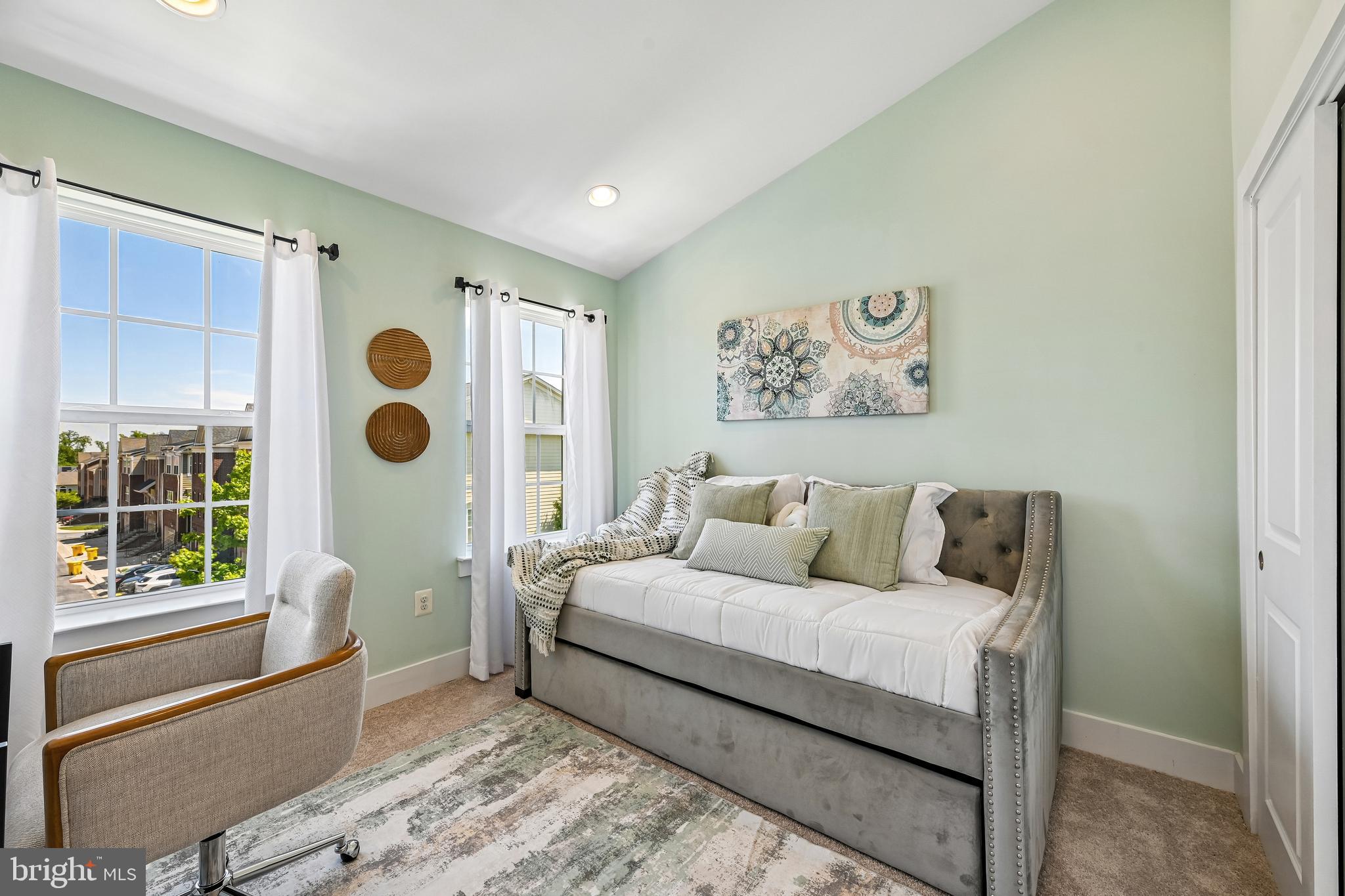 POINTE AT ARUNDEL PRESERVES - Residential