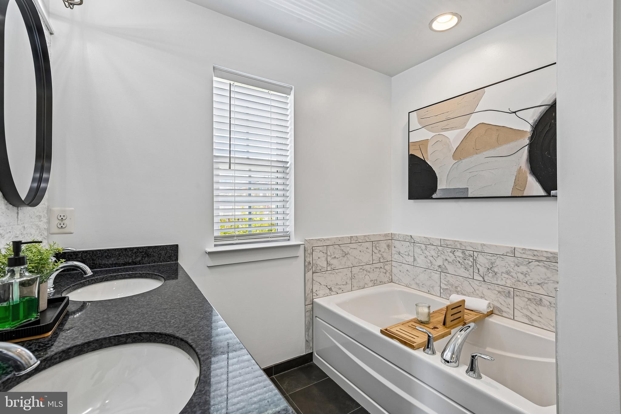 POINTE AT ARUNDEL PRESERVES - Residential