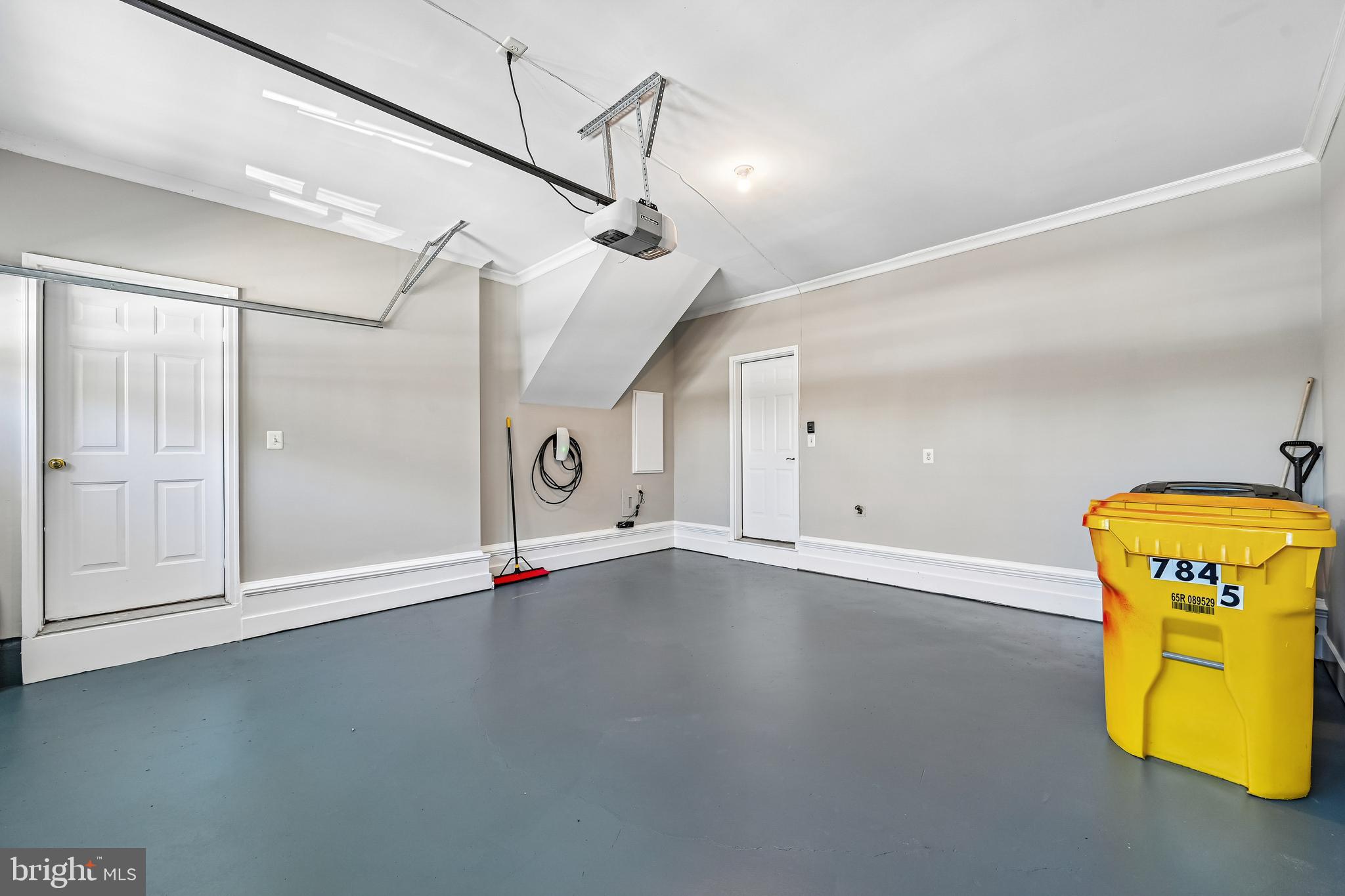 POINTE AT ARUNDEL PRESERVES - Residential