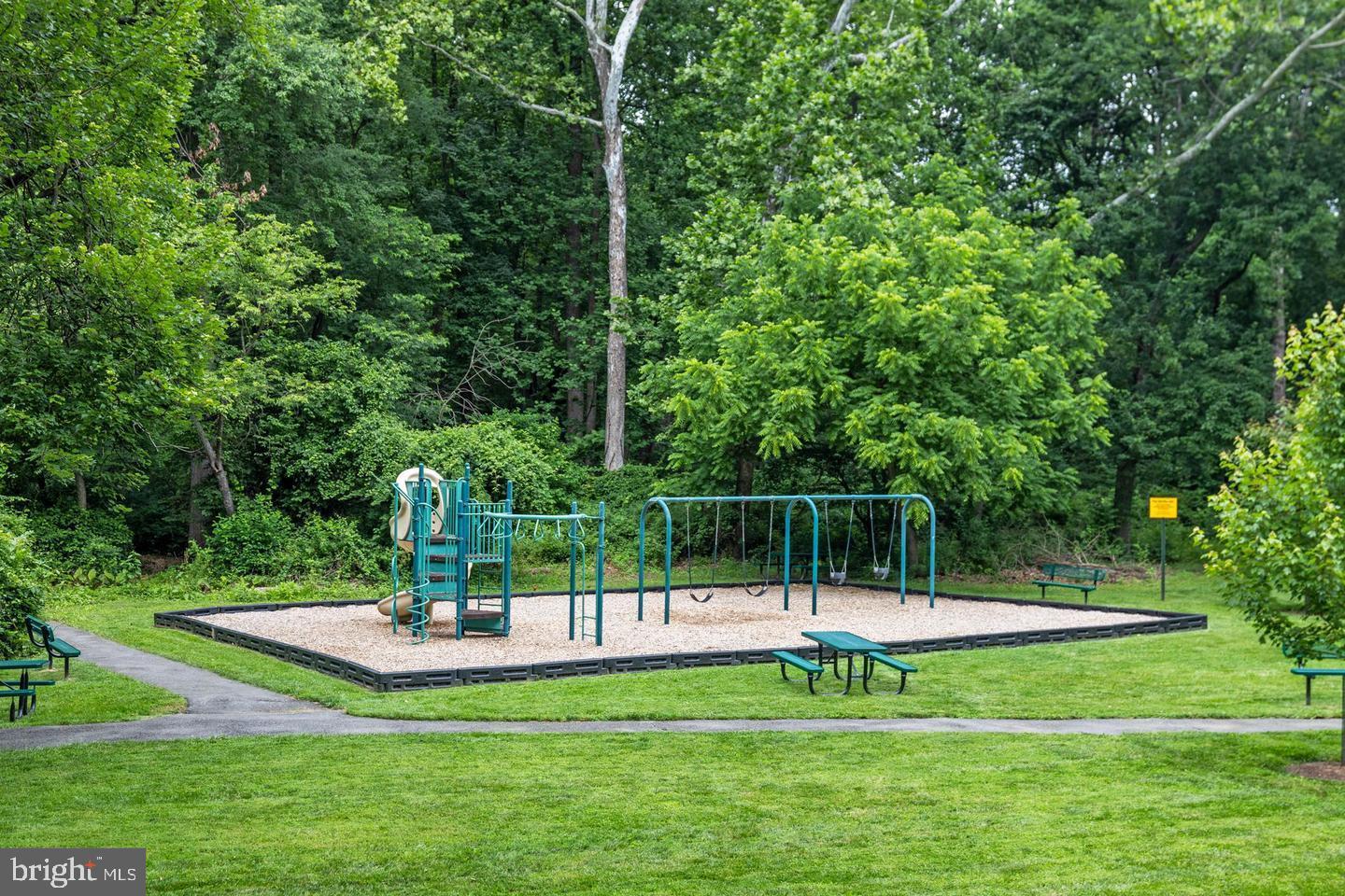 SHADY GROVE VILLAGE - Residential