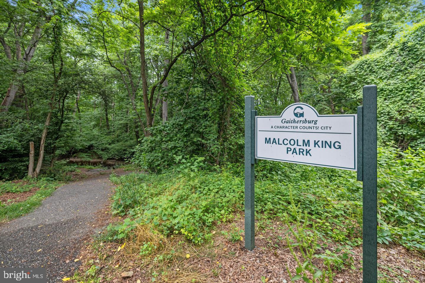 SHADY GROVE VILLAGE - Residential