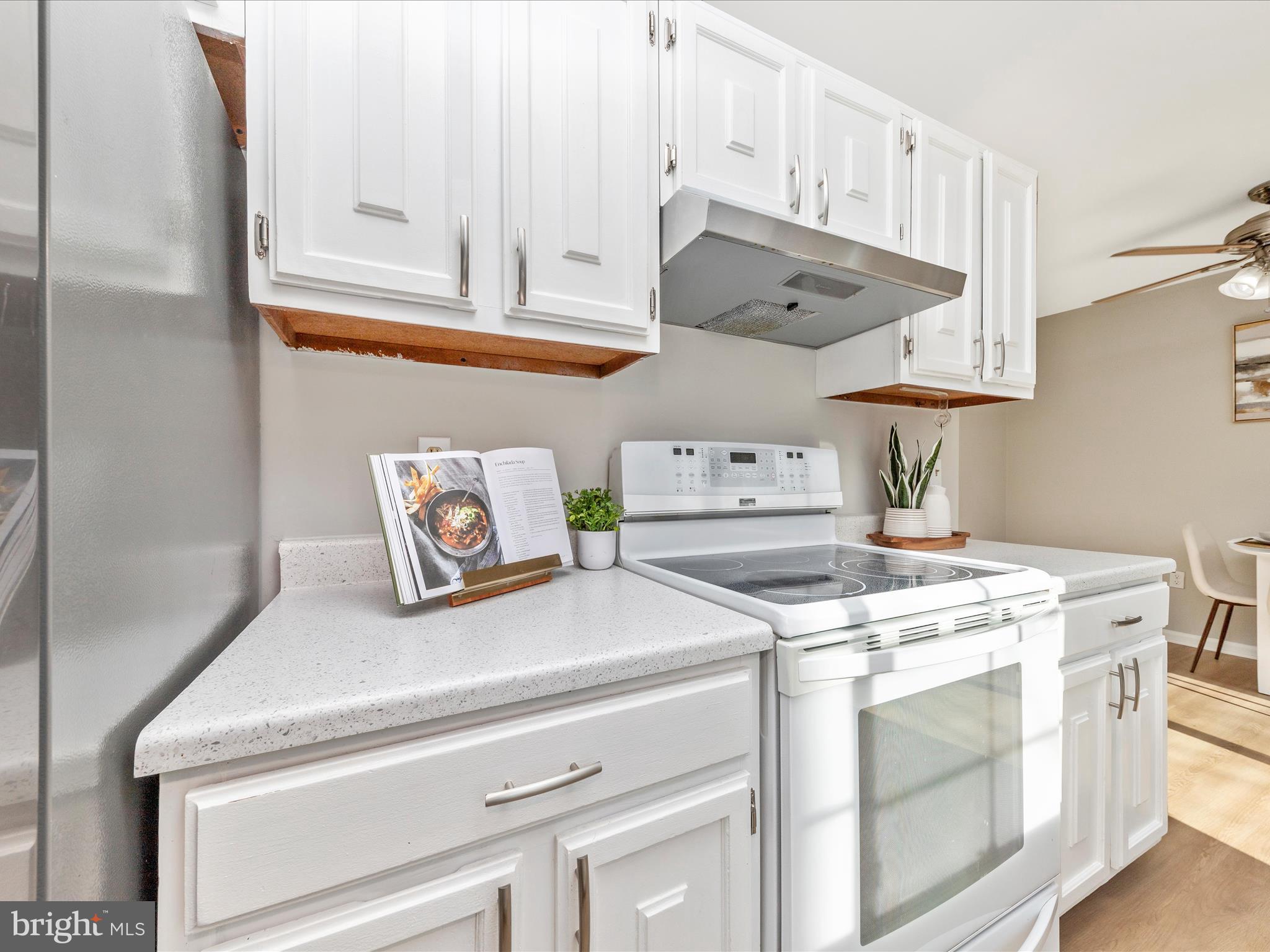 SHADY GROVE VILLAGE - Residential