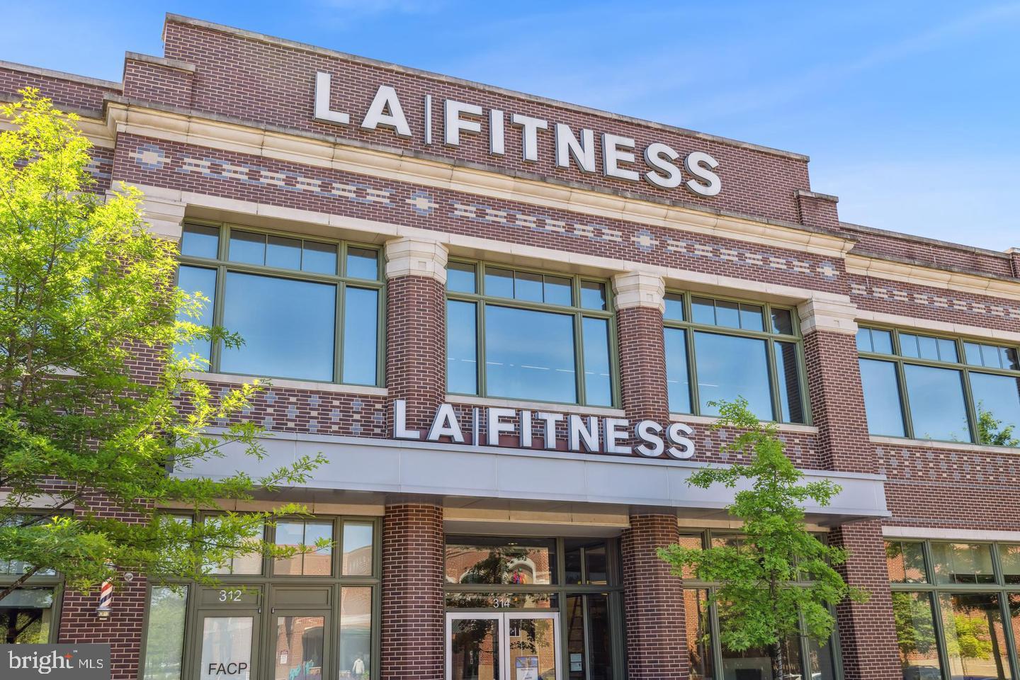 SHADY GROVE VILLAGE - Residential