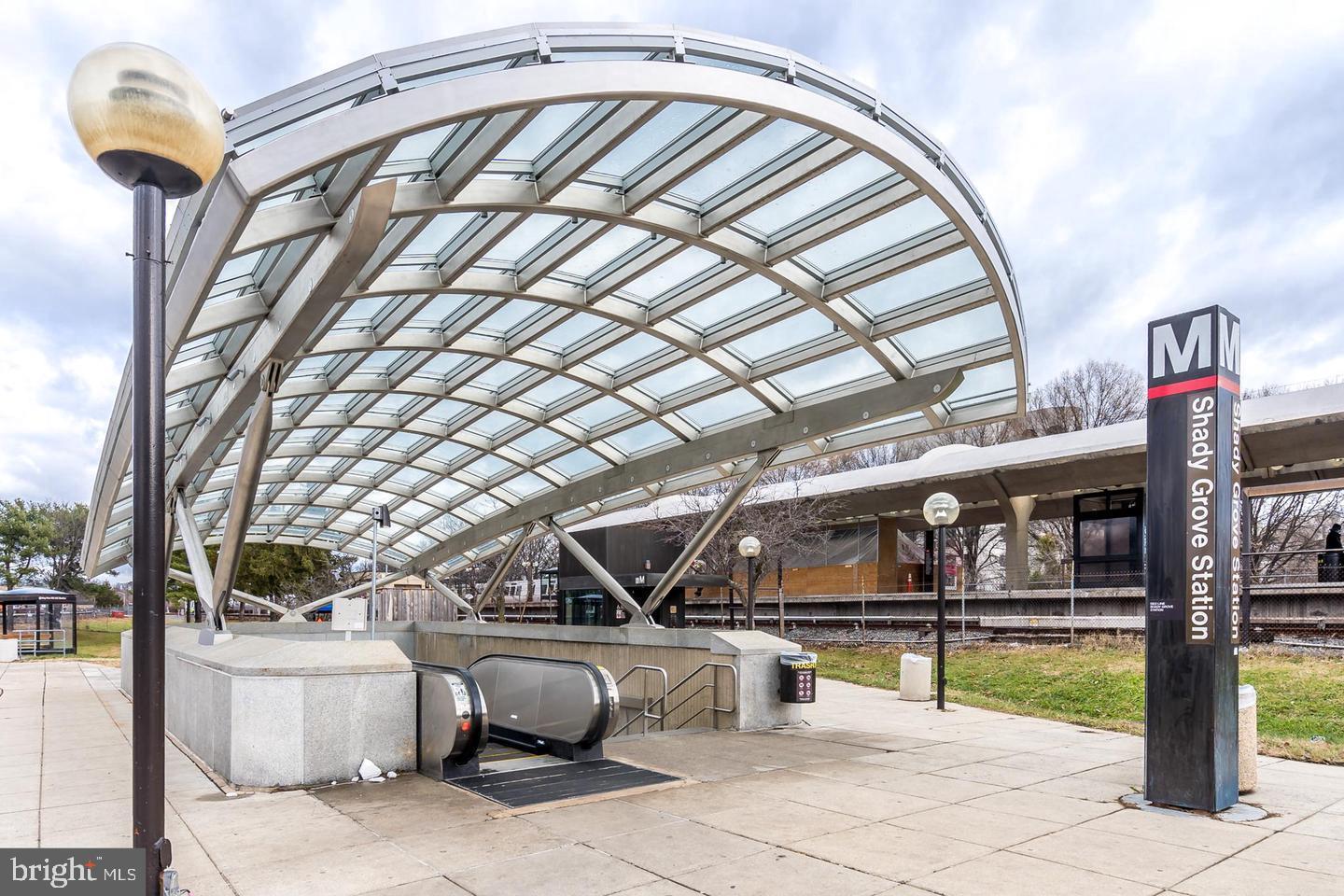 SHADY GROVE VILLAGE - Residential