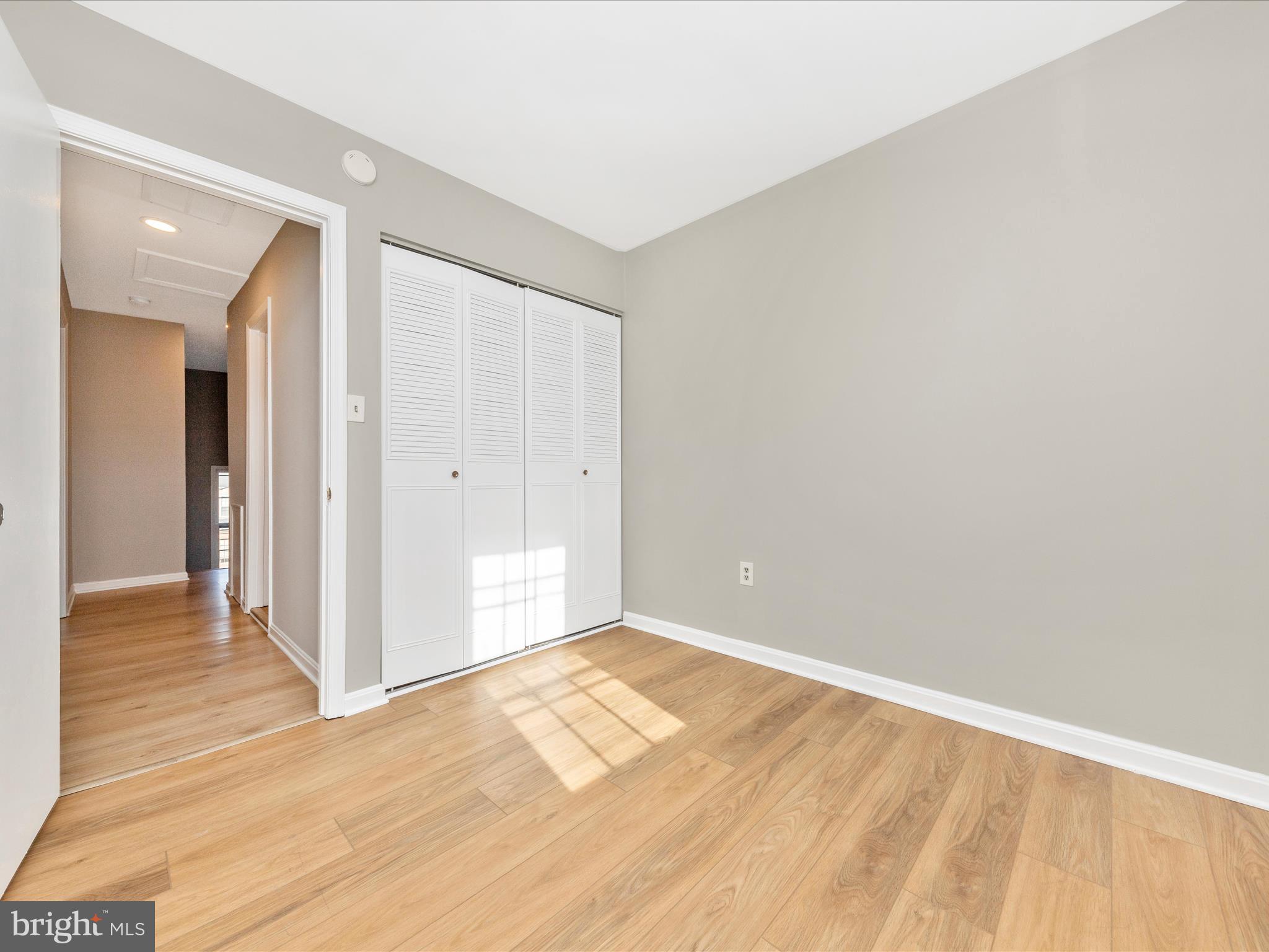 SHADY GROVE VILLAGE - Residential