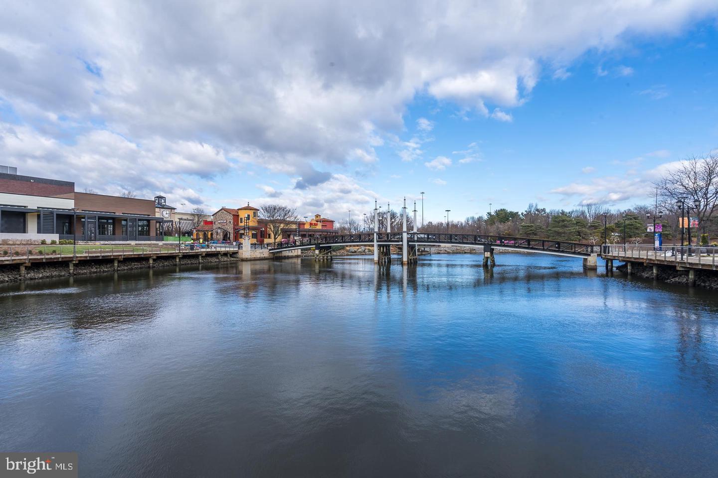 SHADY GROVE VILLAGE - Residential