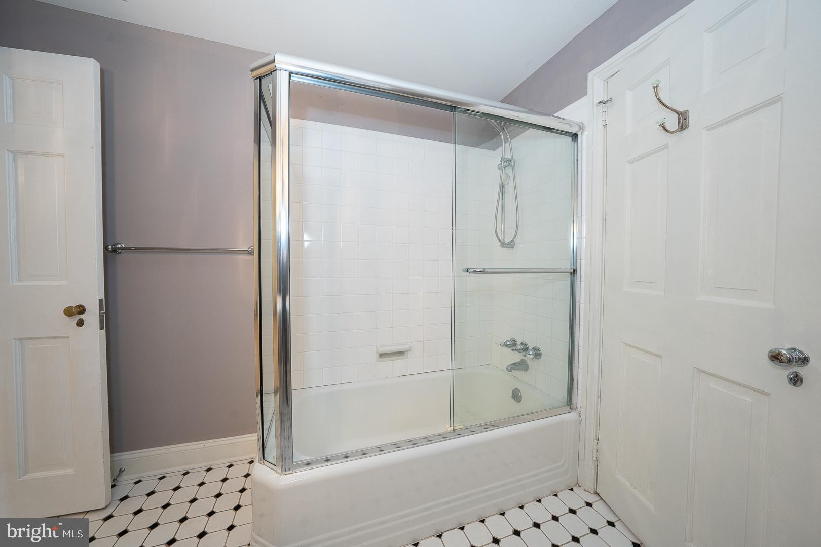 GULPH CREEK - Residential