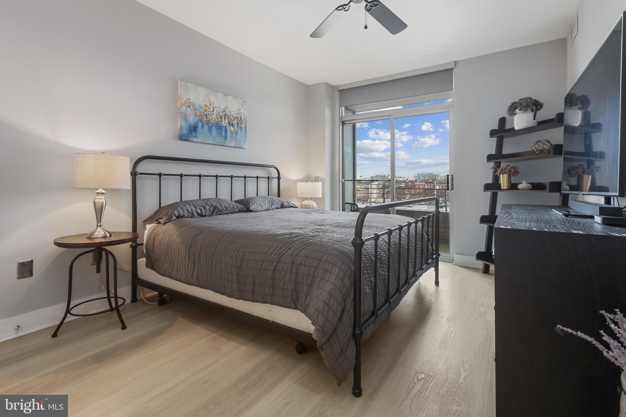 HARBOR EAST - Residential