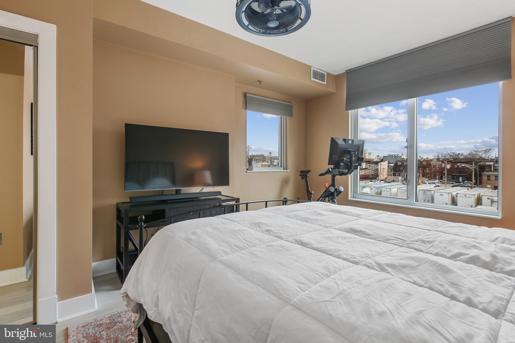 HARBOR EAST - Residential