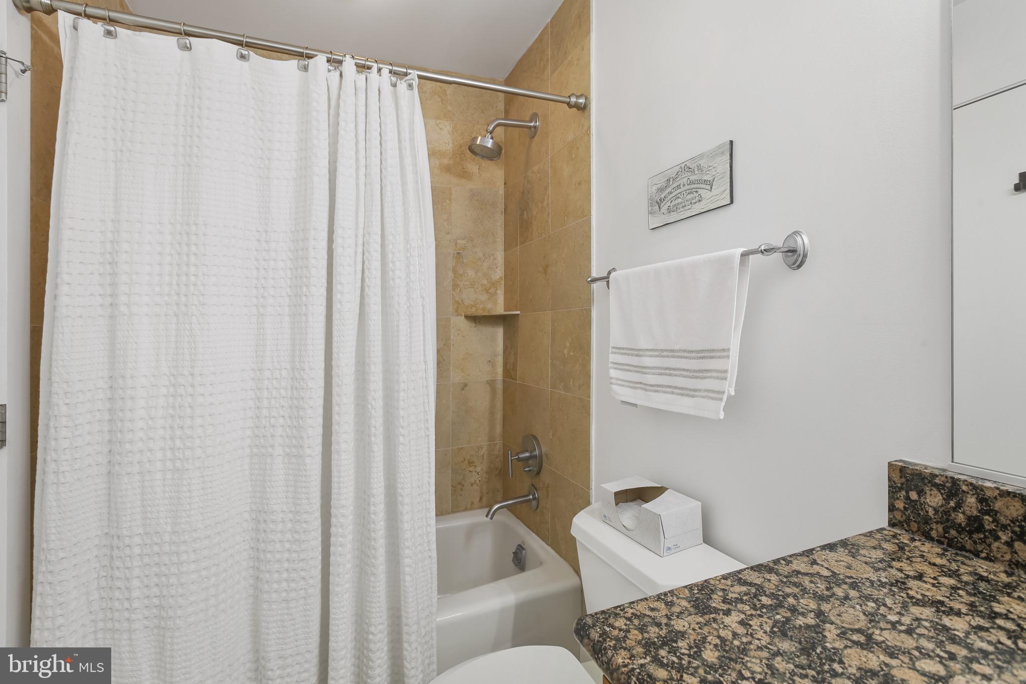 HARBOR EAST - Residential