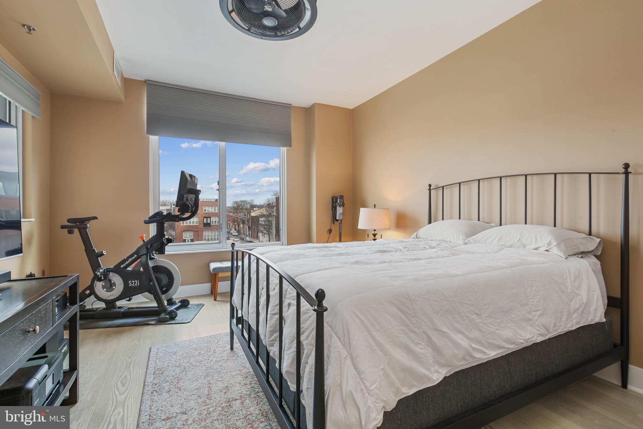 HARBOR EAST - Residential