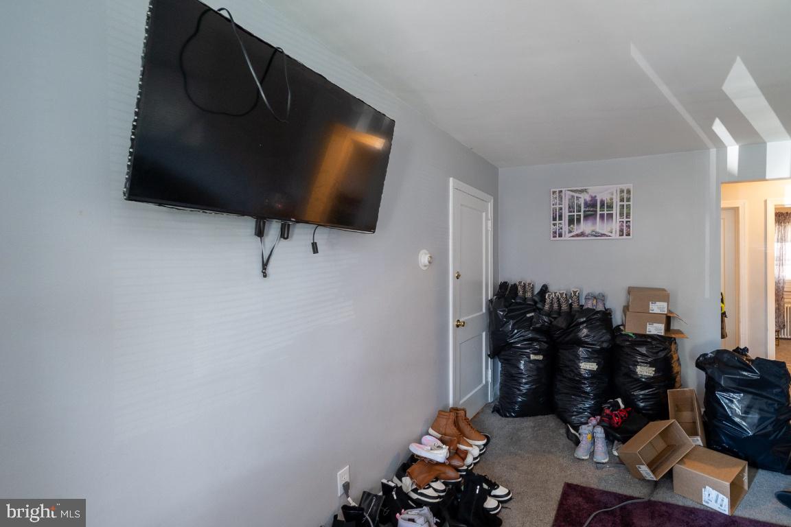 HILLENDALE ESTATES - Residential