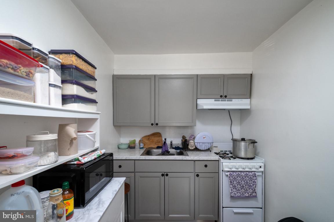 HILLENDALE ESTATES - Residential