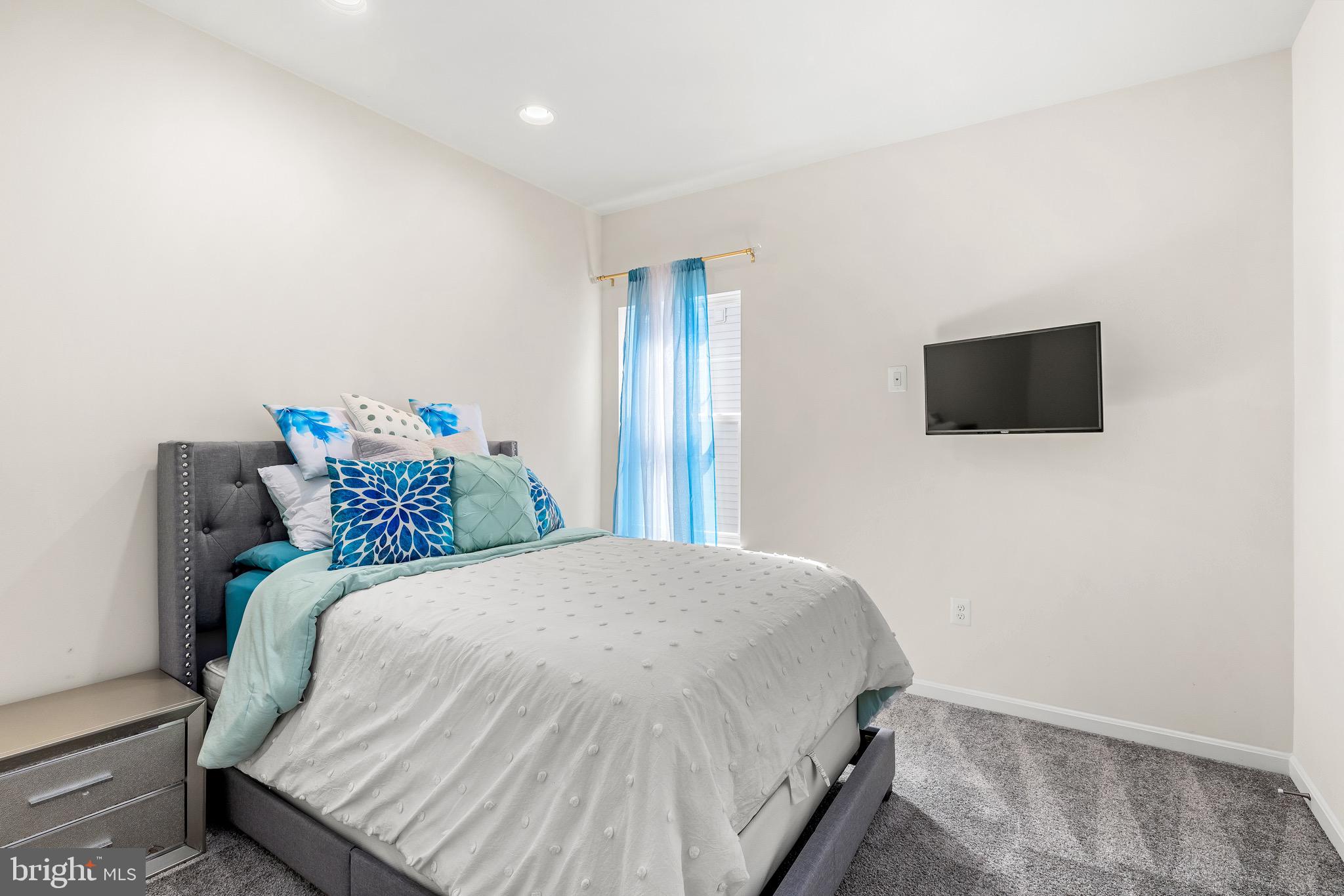 EMBREY MILL - Residential