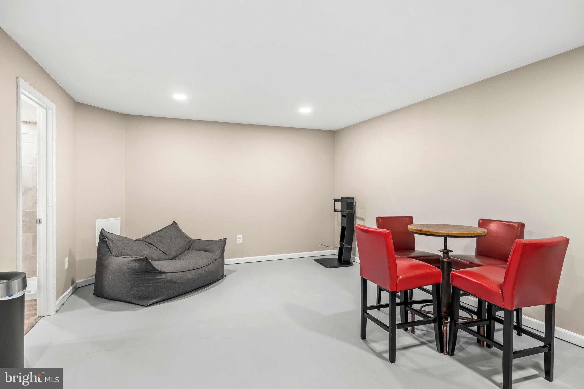 EMBREY MILL - Residential