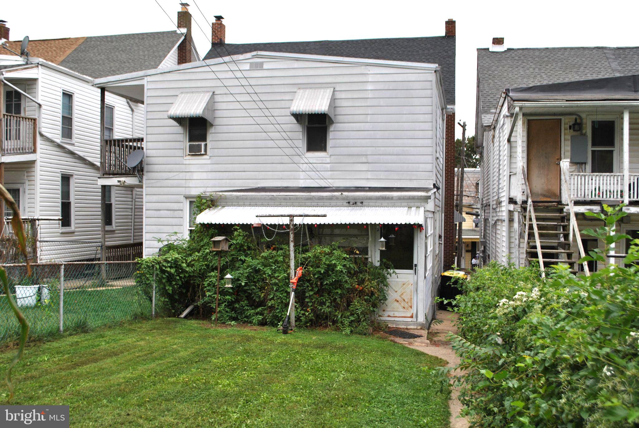 52 E HIGH STREET