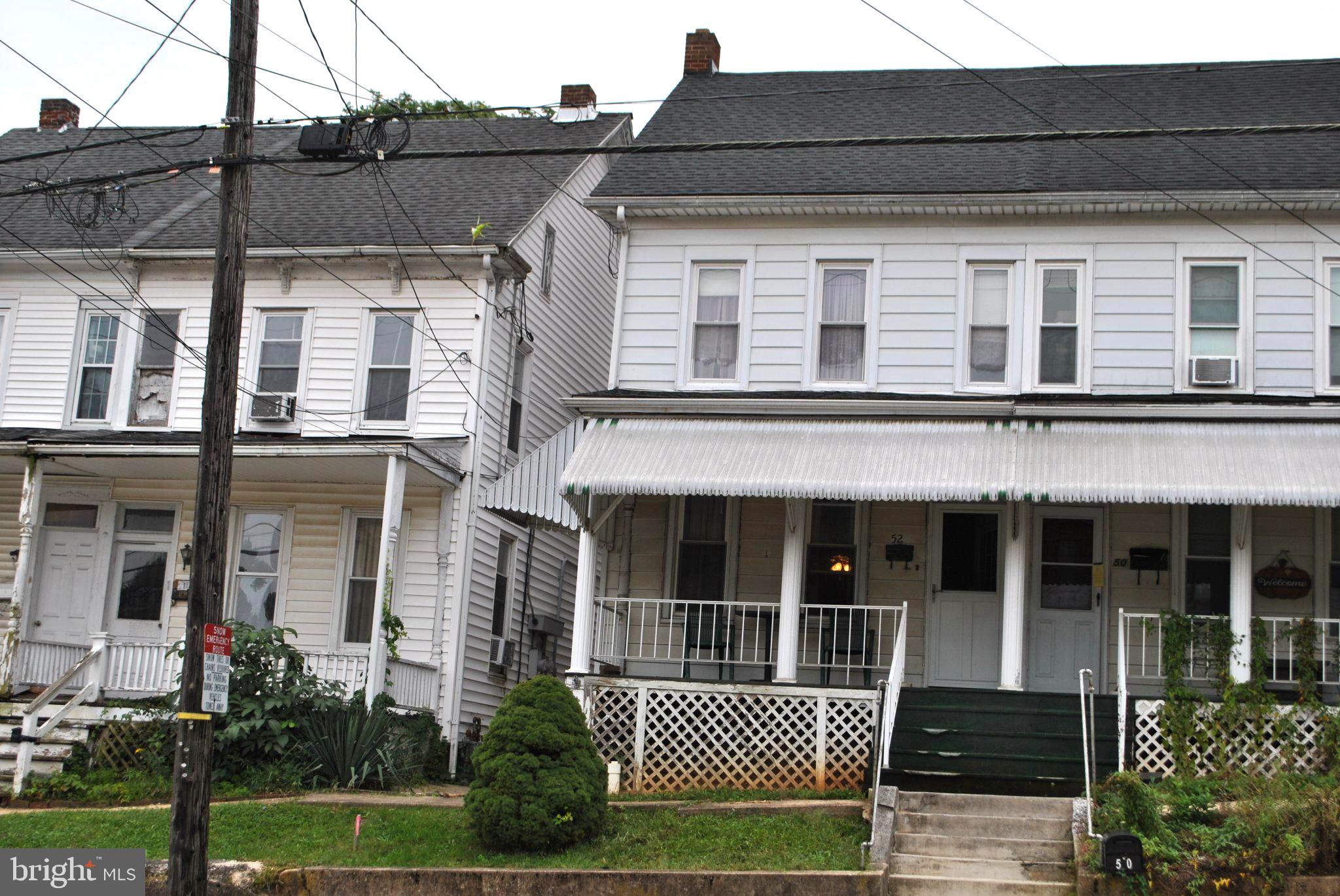 52 E HIGH STREET
