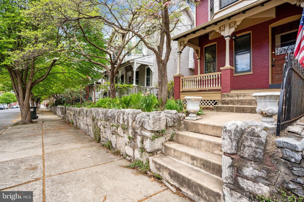 Photo of 57 S 6TH ST, COLUMBIA, PA 17512 (MLS # PALA2033562)