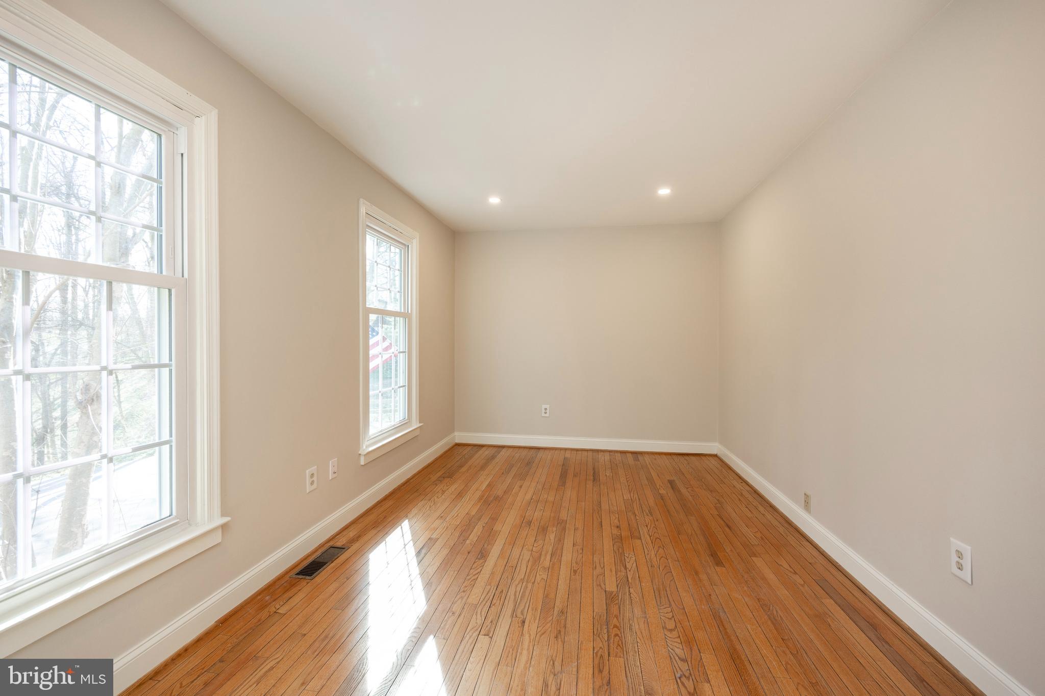 SUNSET GROVE - Residential