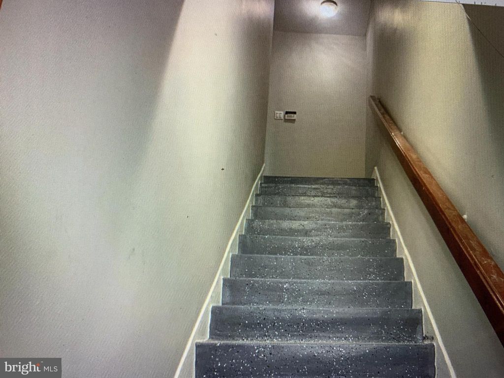 Photo of 406 High Street #2, BURLINGTON, NJ 08016 (MLS # NJBL2098304)