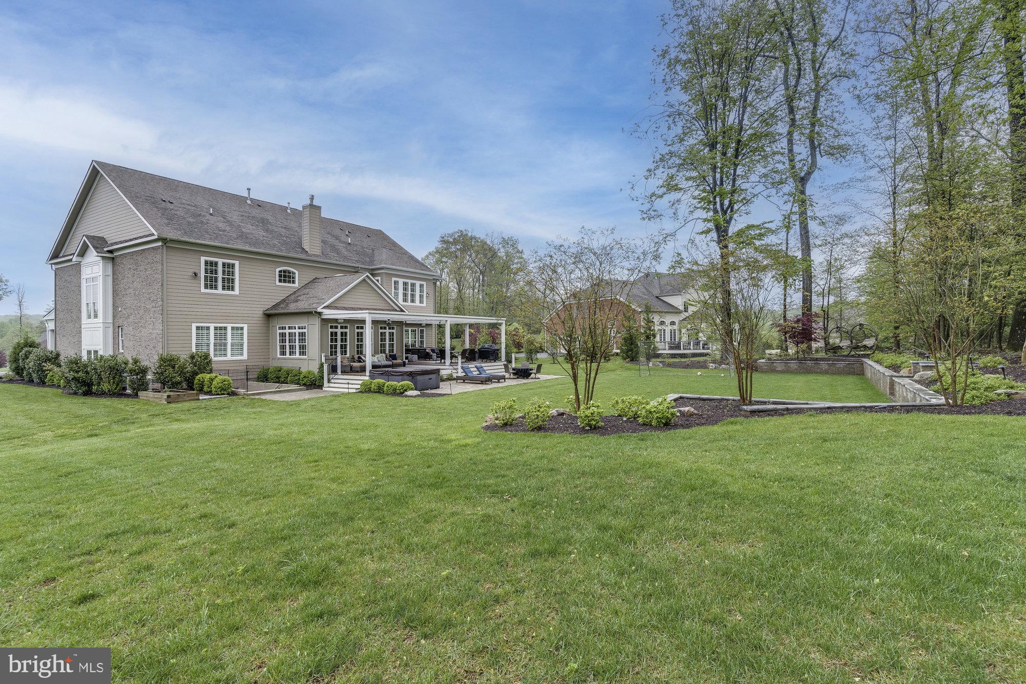 TIMBERLAKE ESTATES - Residential