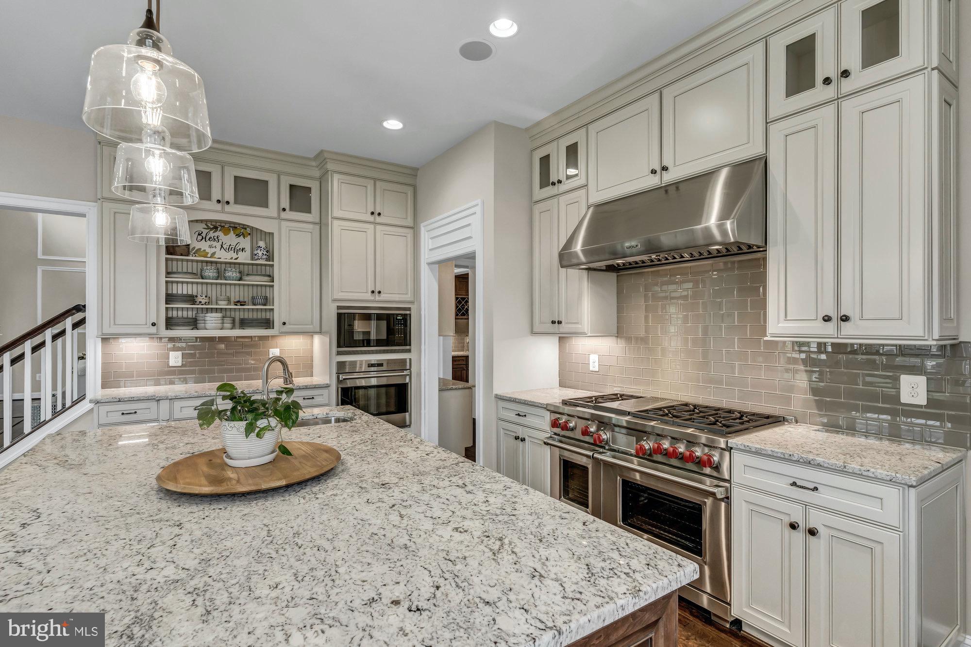 TIMBERLAKE ESTATES - Residential