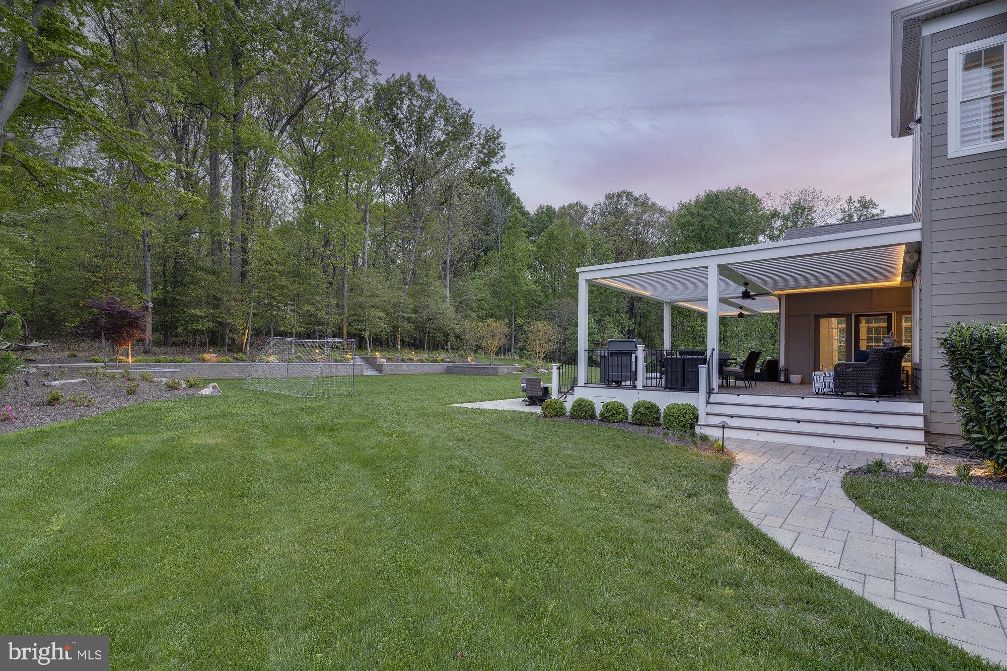 TIMBERLAKE ESTATES - Residential