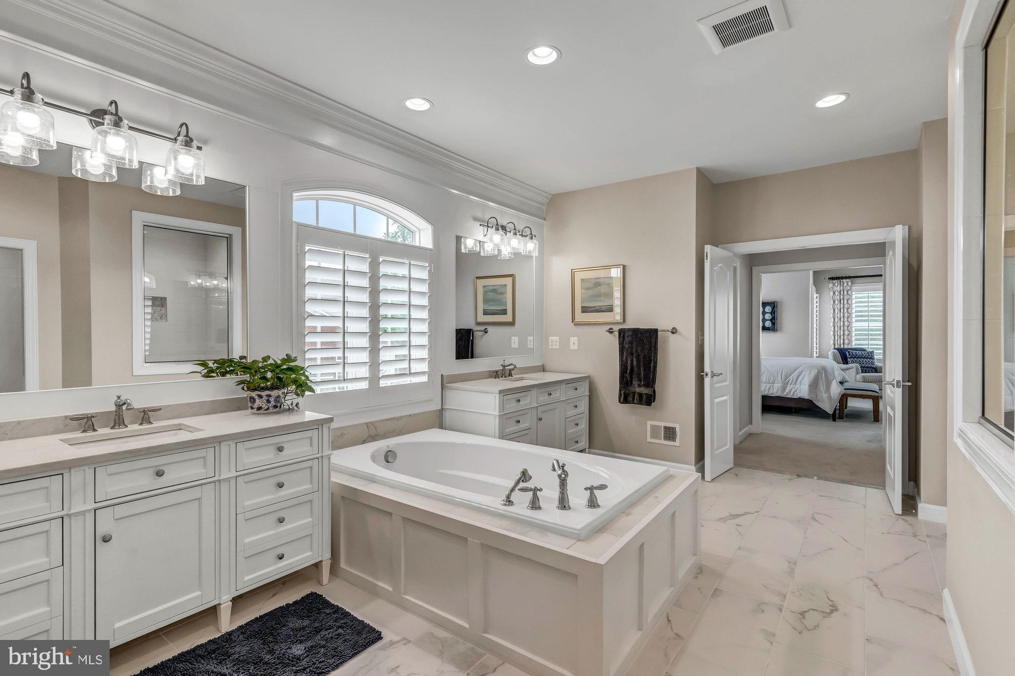 TIMBERLAKE ESTATES - Residential