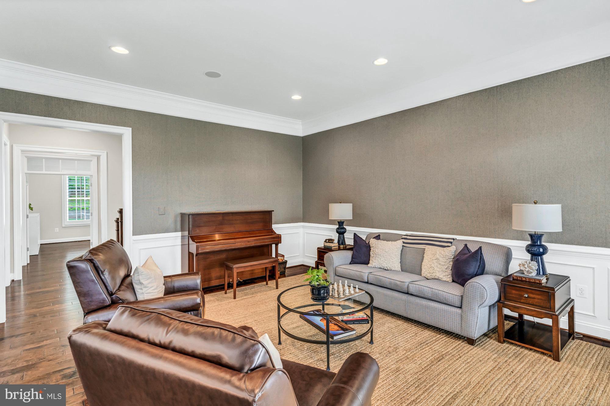 TIMBERLAKE ESTATES - Residential