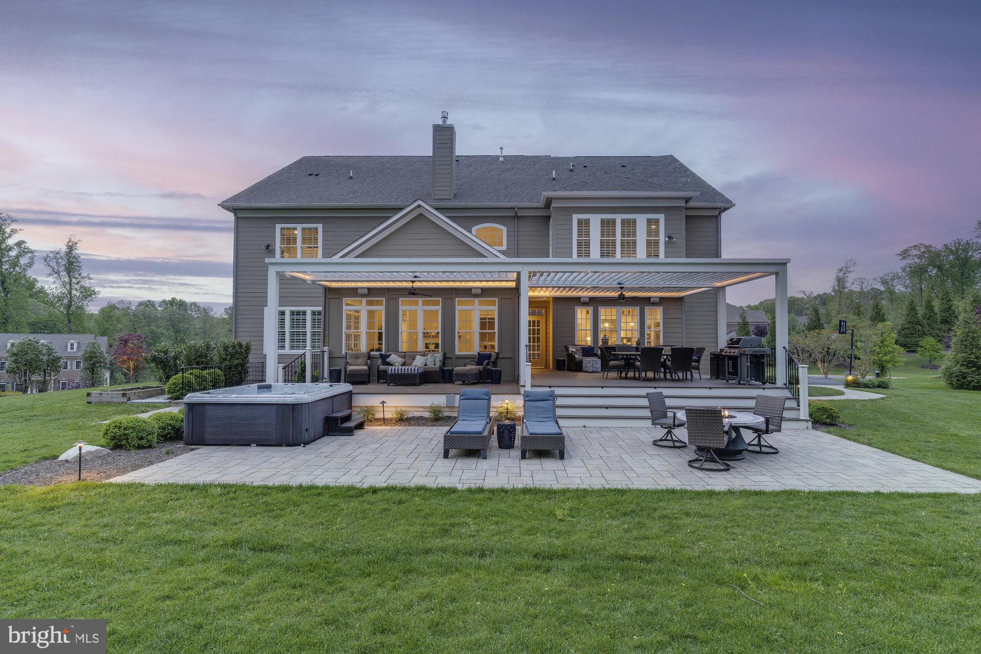 TIMBERLAKE ESTATES - Residential