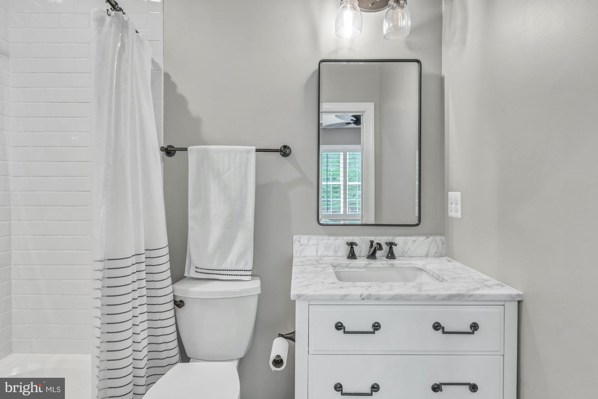 TIMBERLAKE ESTATES - Residential