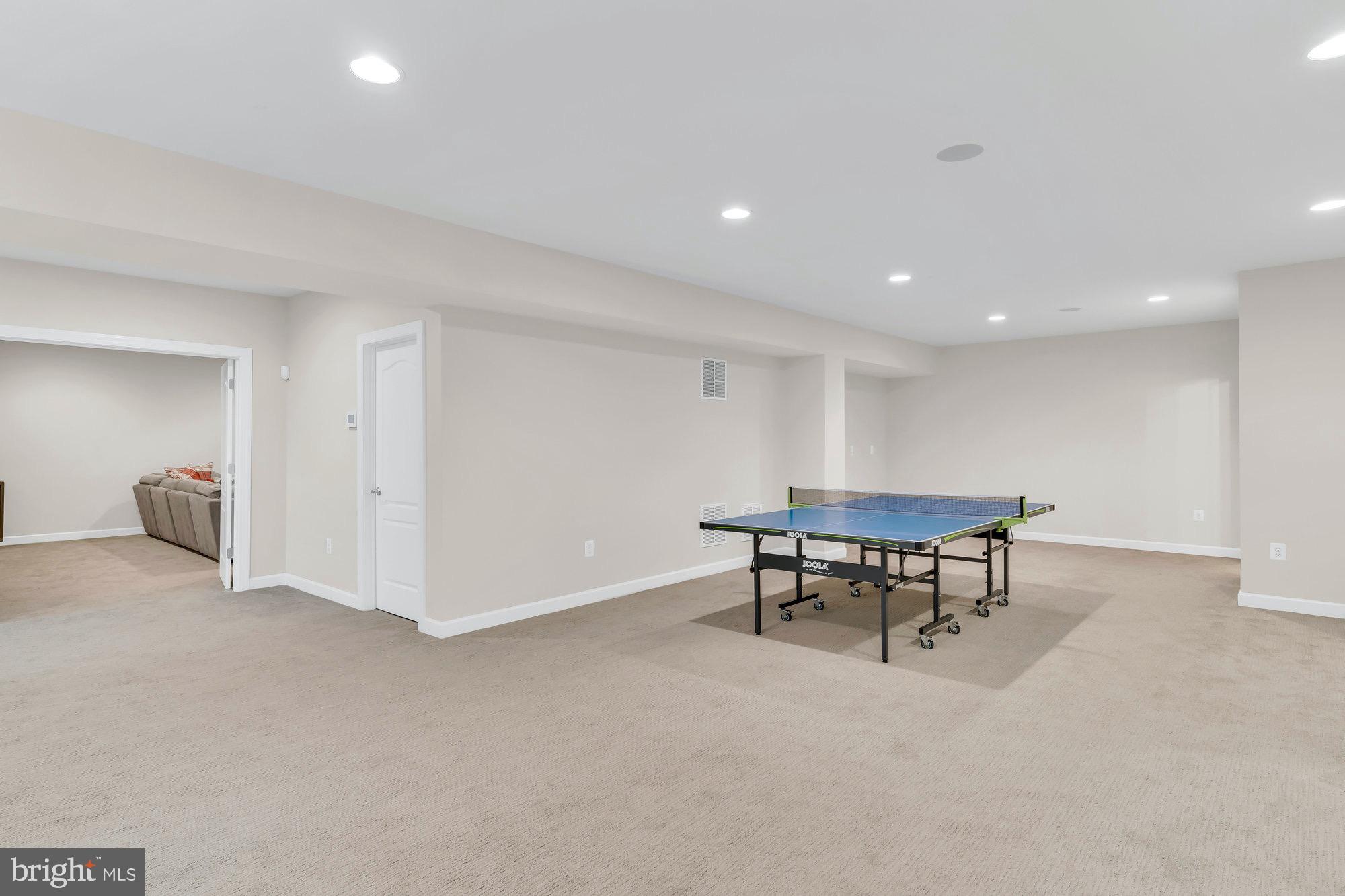 TIMBERLAKE ESTATES - Residential