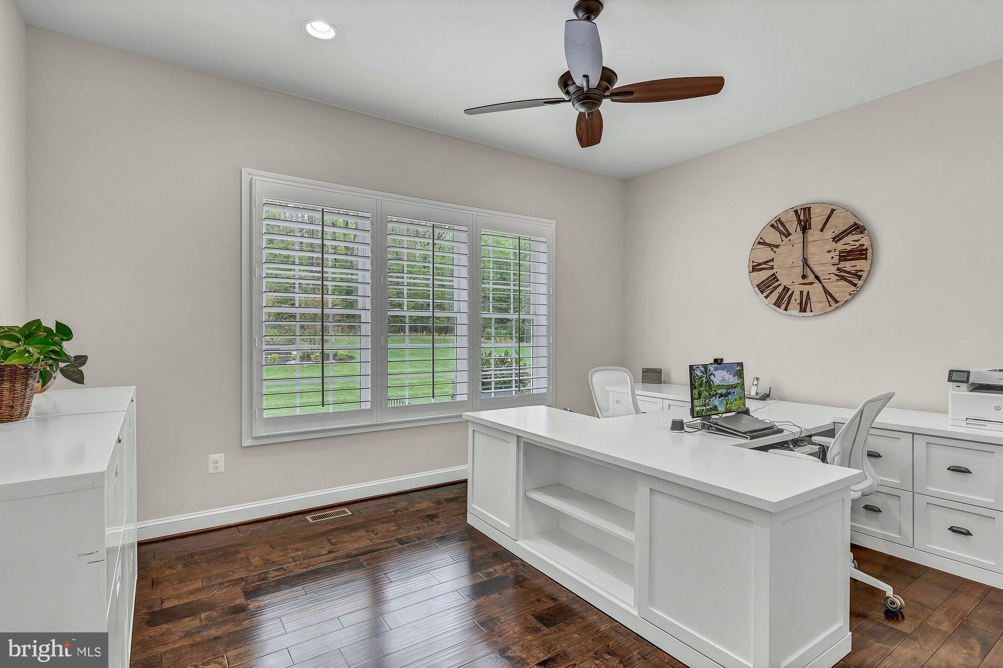 TIMBERLAKE ESTATES - Residential