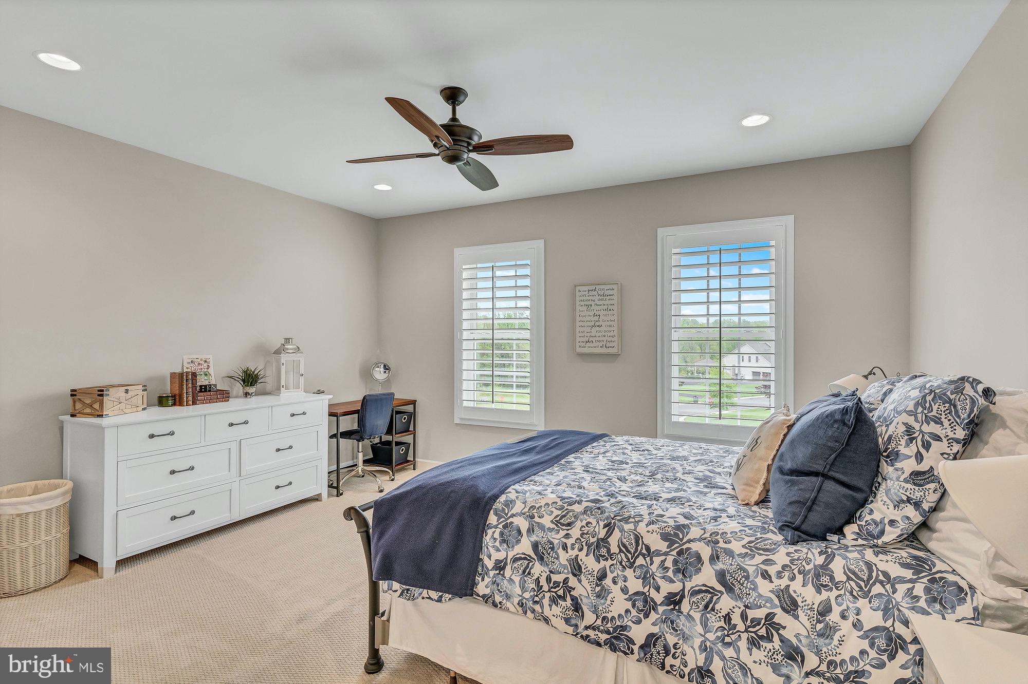 TIMBERLAKE ESTATES - Residential