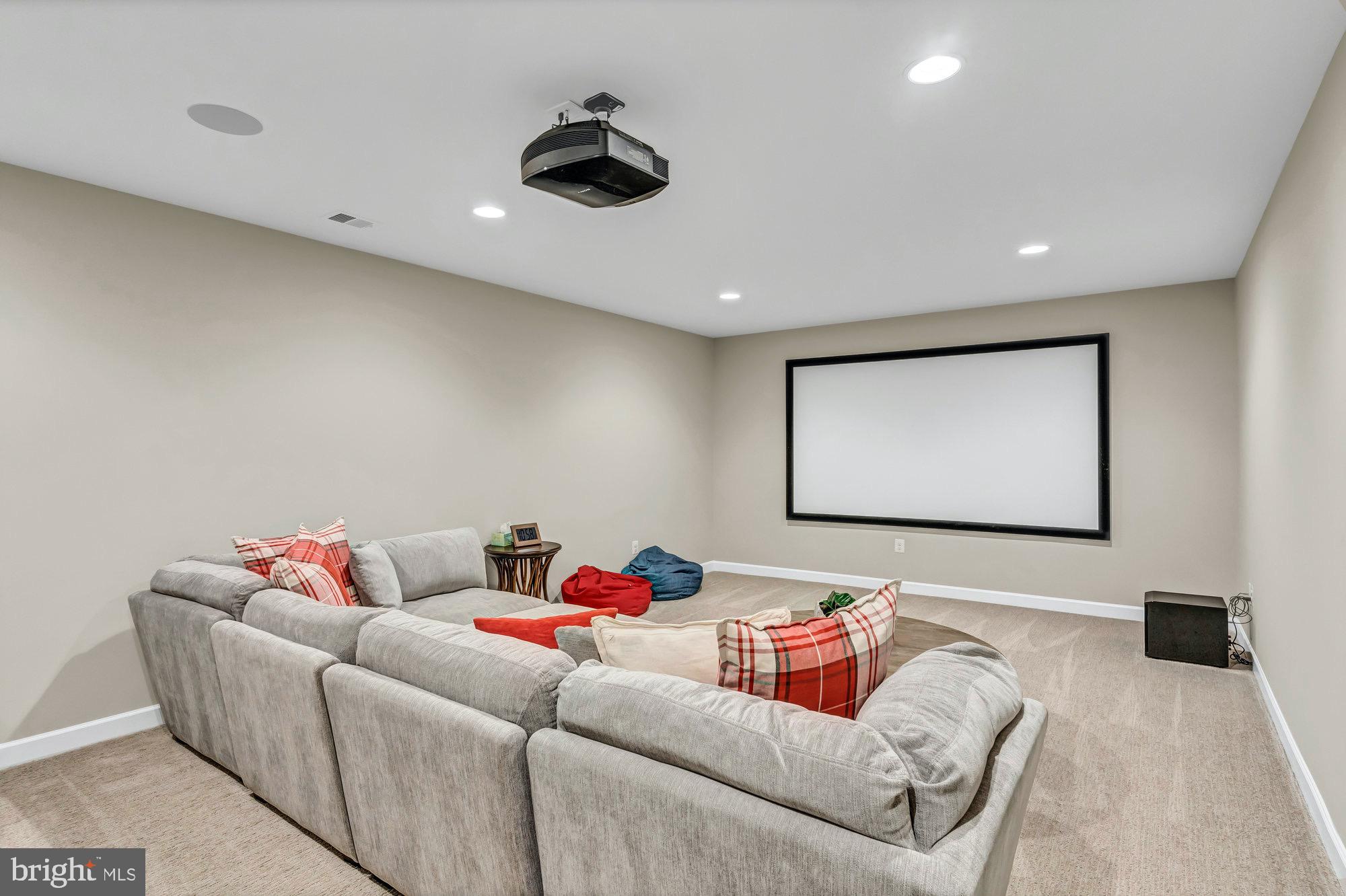 TIMBERLAKE ESTATES - Residential