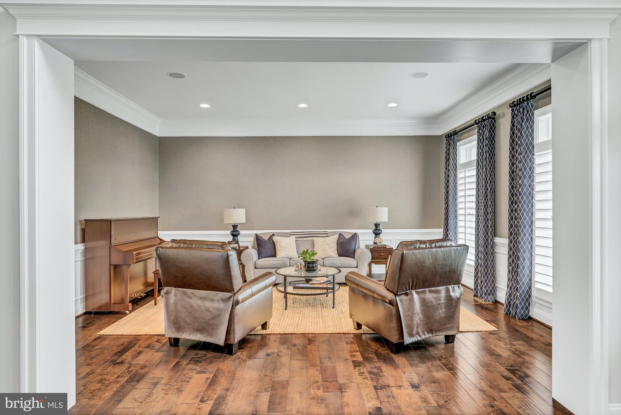 TIMBERLAKE ESTATES - Residential