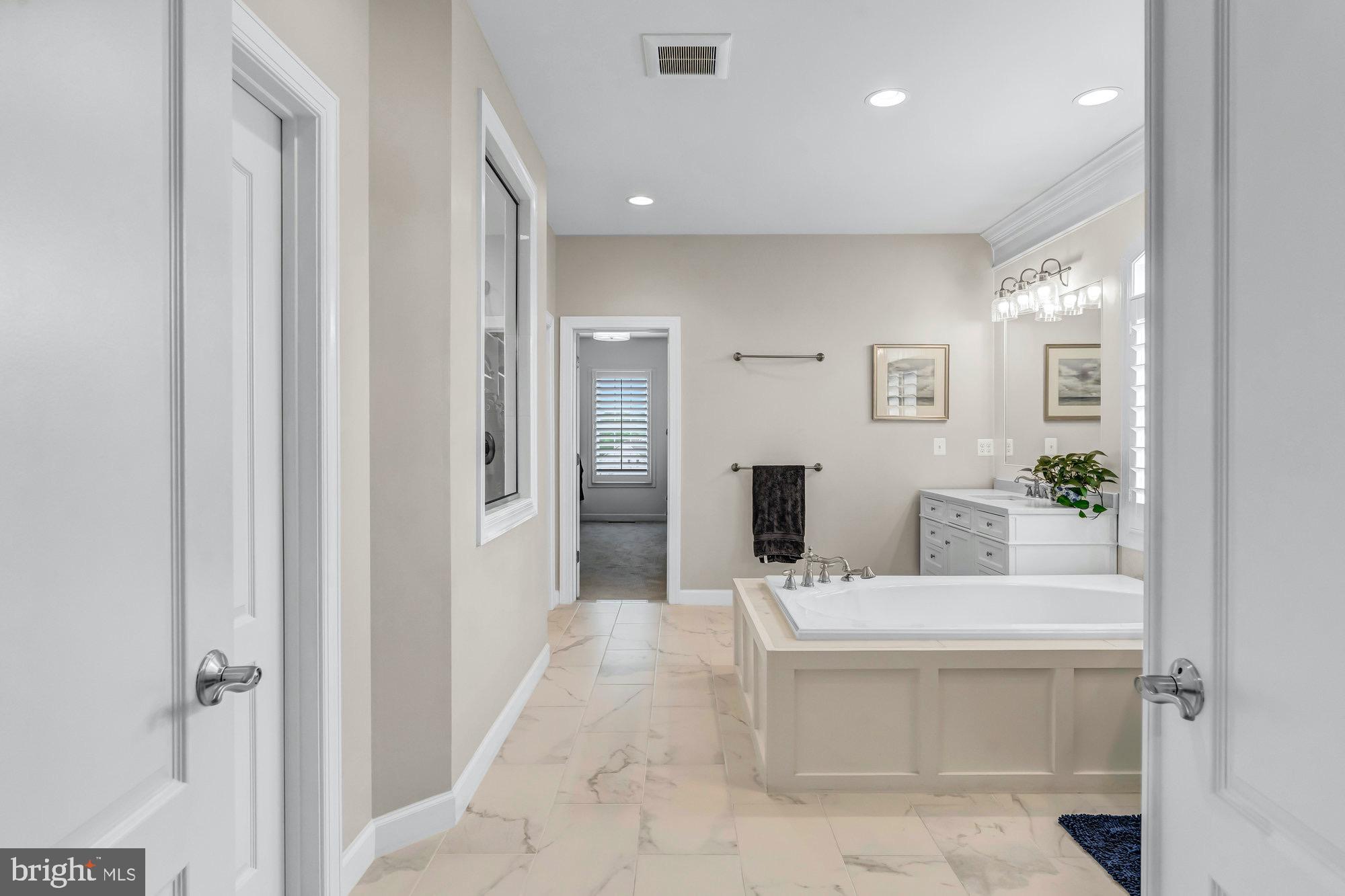 TIMBERLAKE ESTATES - Residential