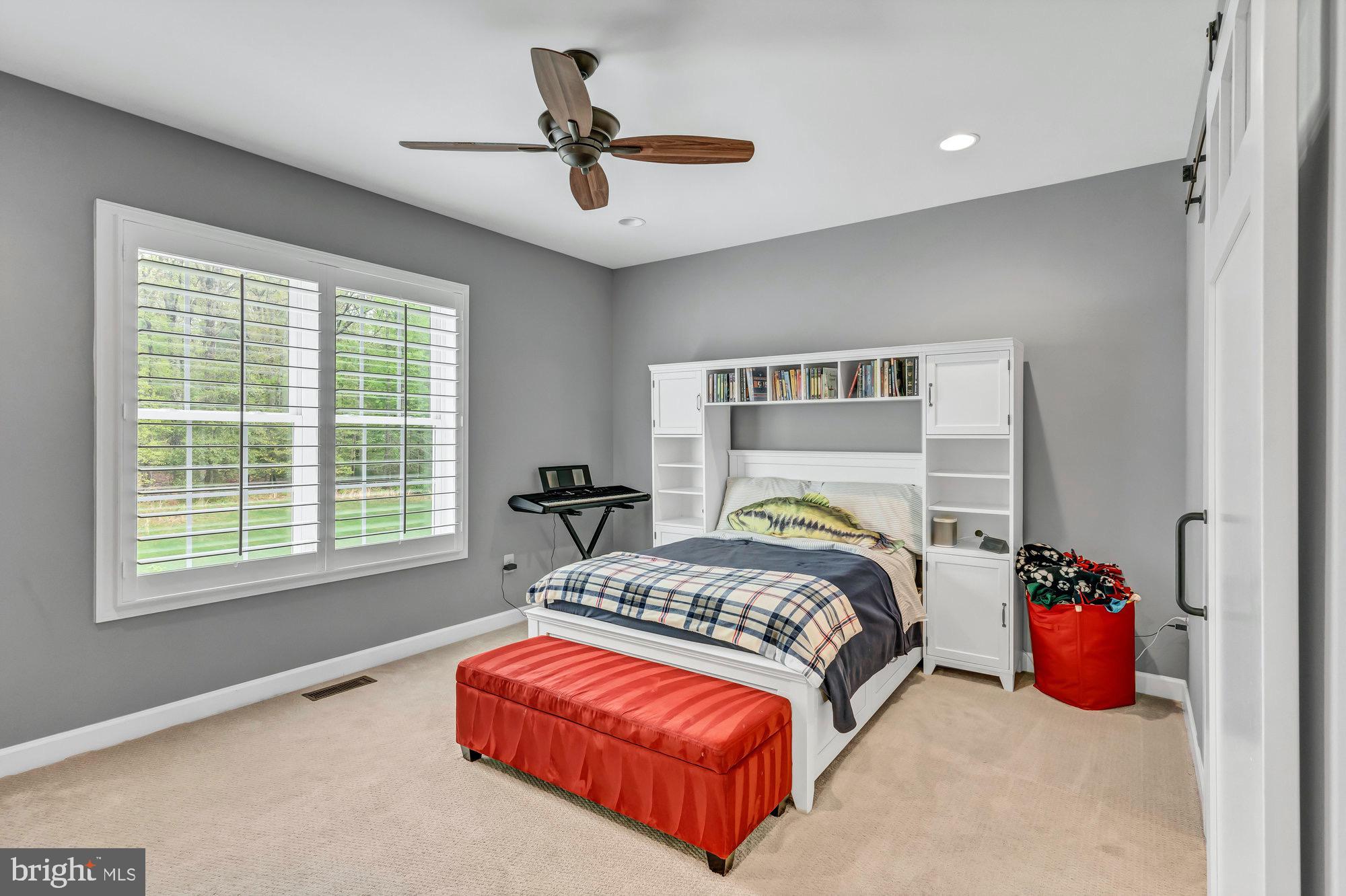 TIMBERLAKE ESTATES - Residential