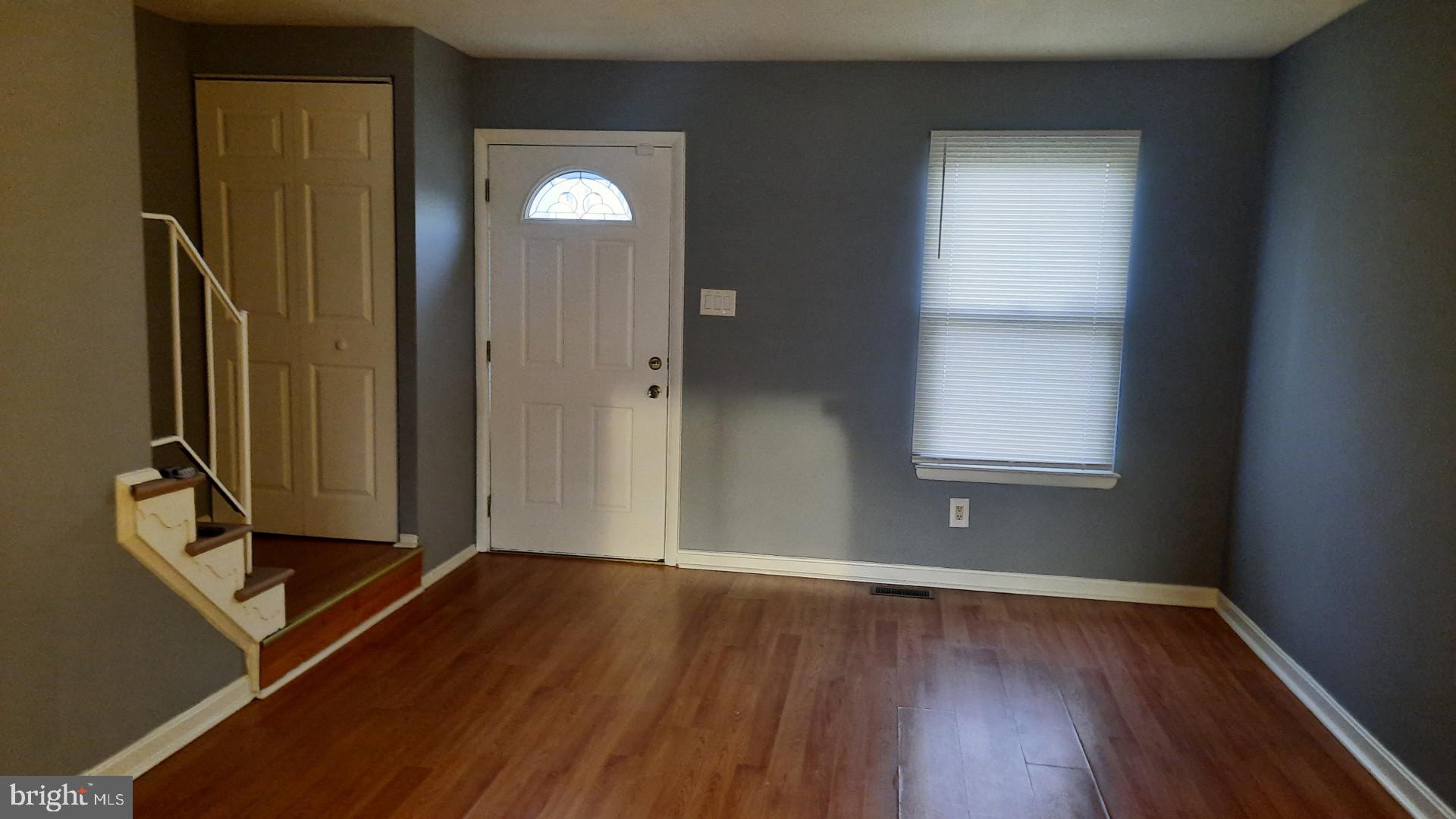 8233 TOMLINSON COURT