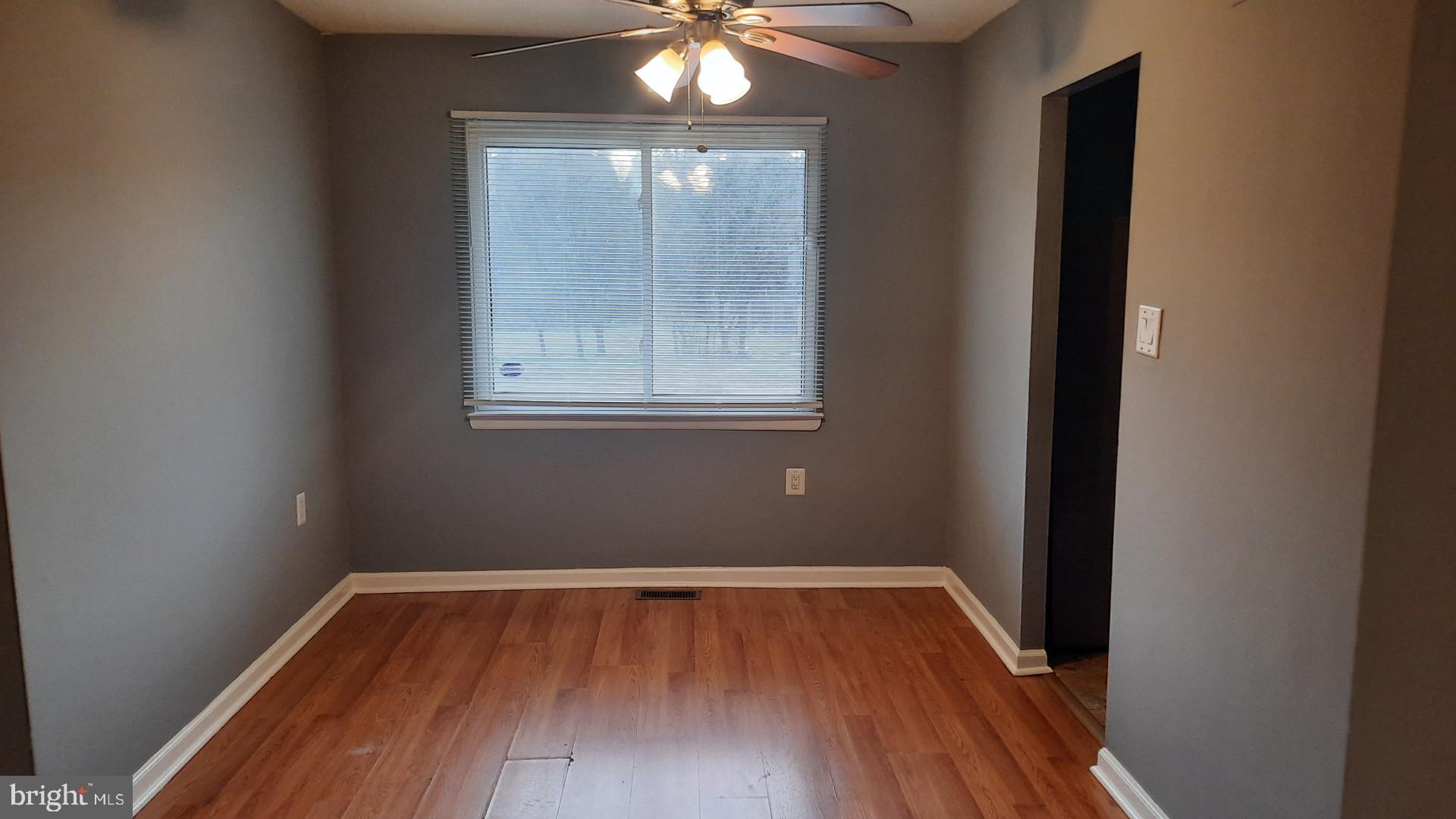 8233 TOMLINSON COURT