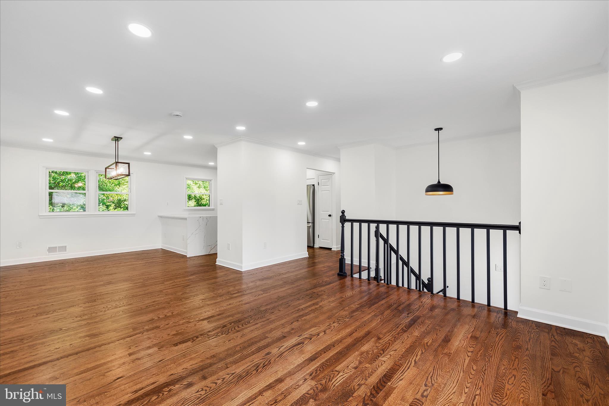 CALVERTON - Residential