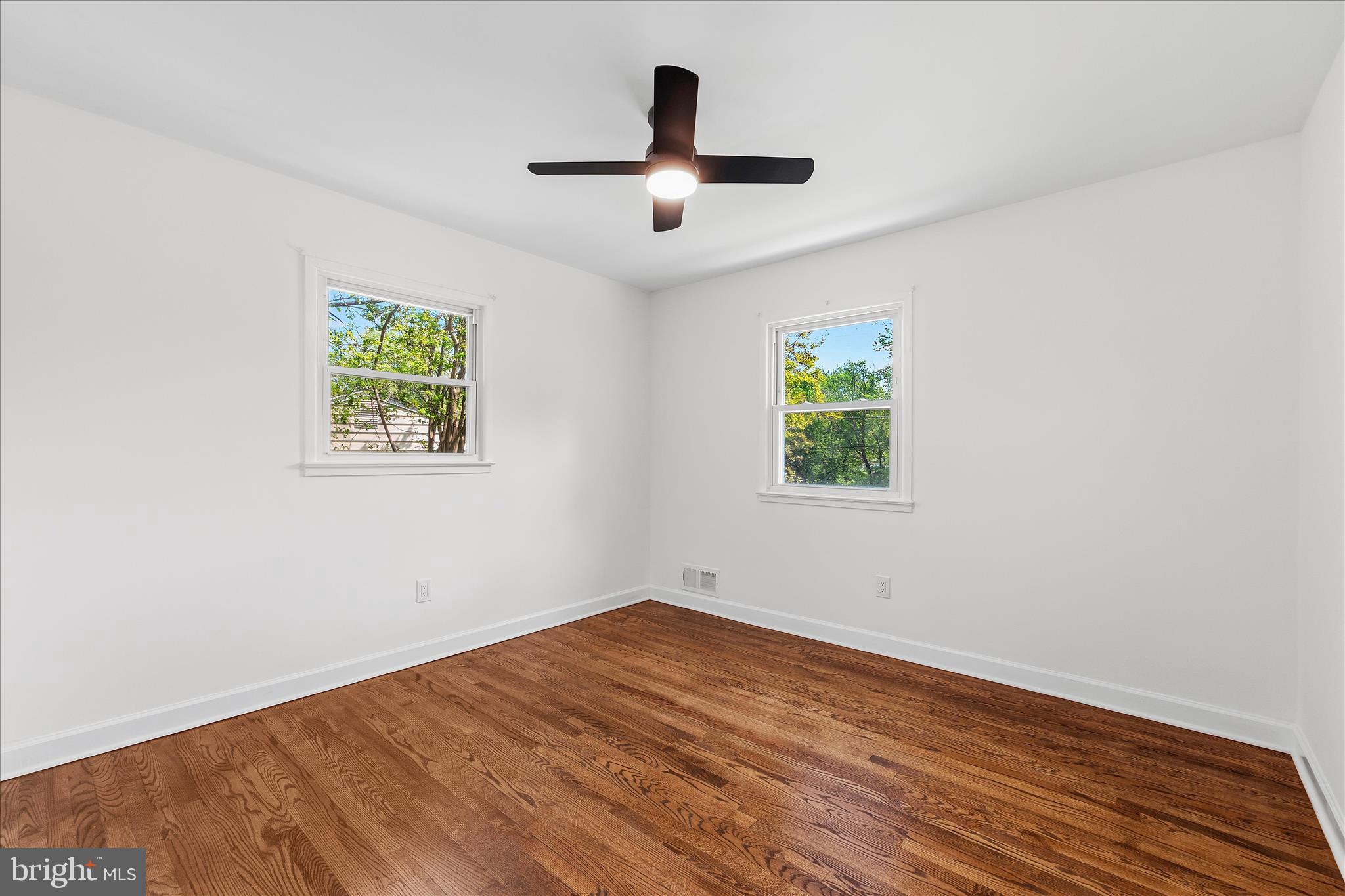 CALVERTON - Residential