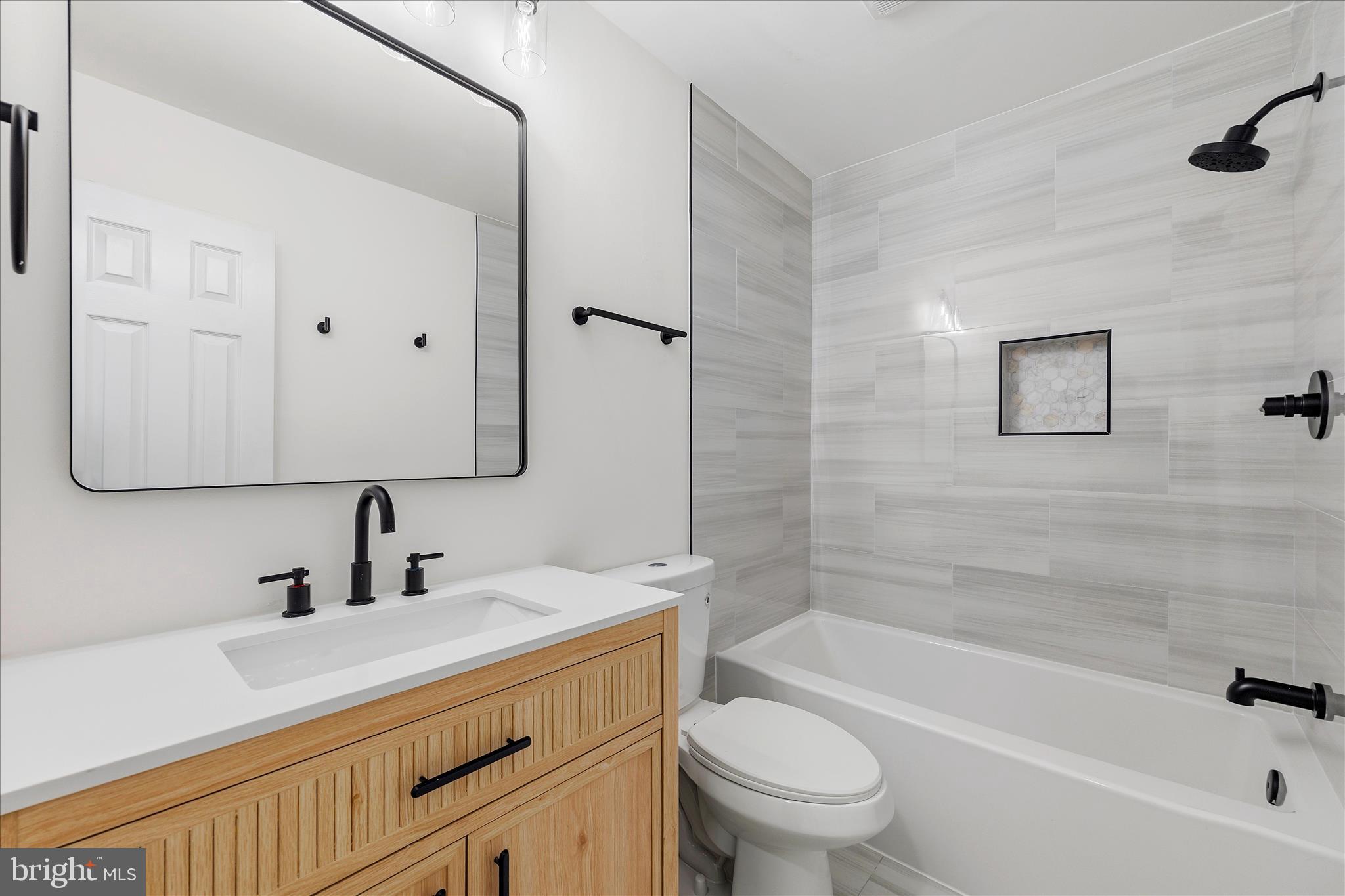 CALVERTON - Residential