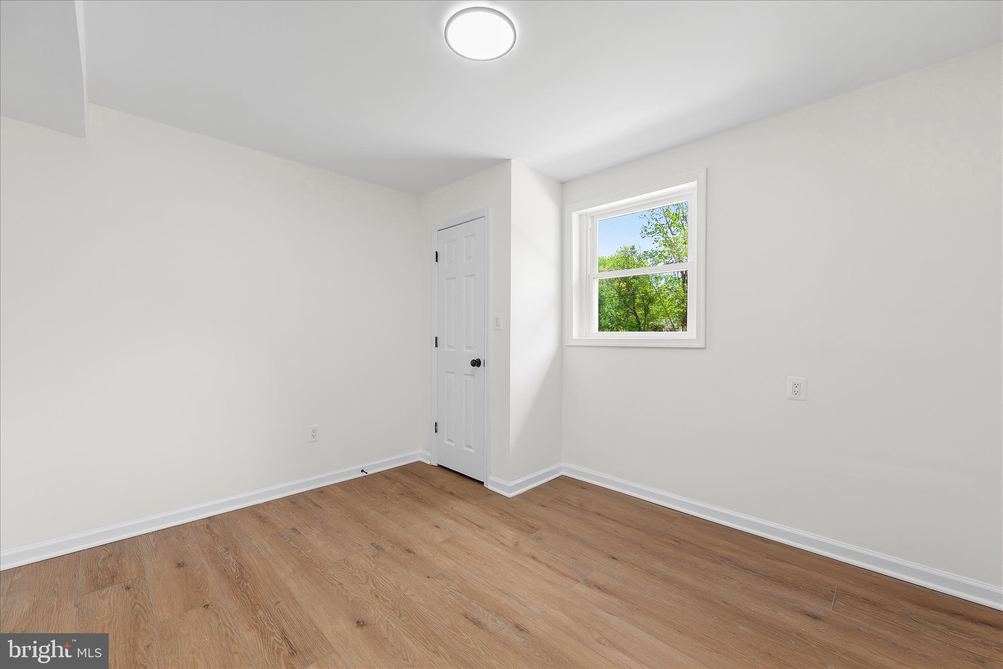 CALVERTON - Residential