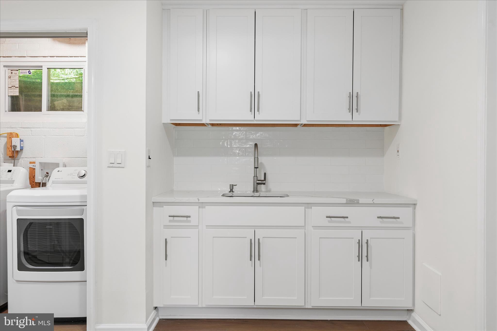 CALVERTON - Residential